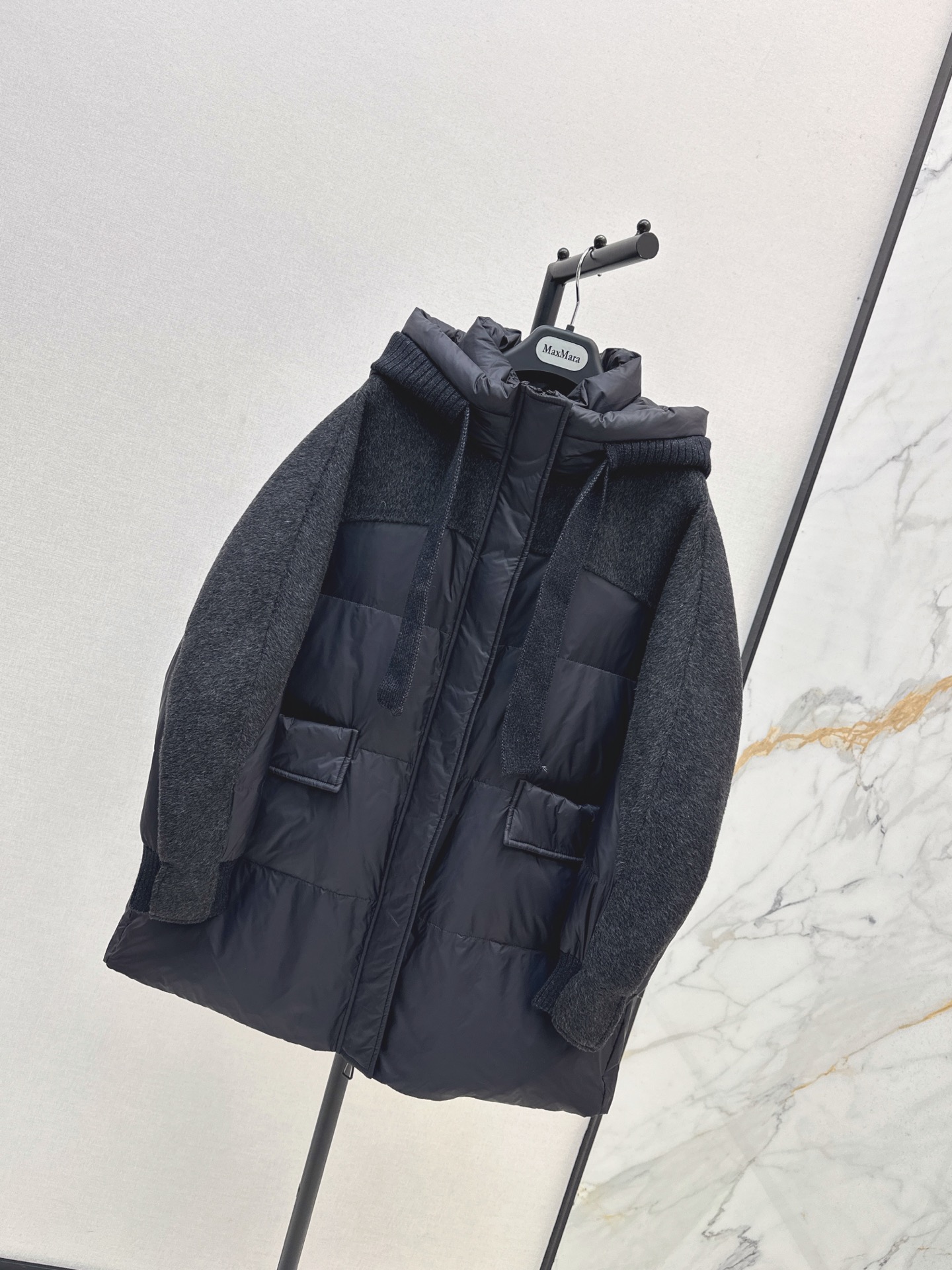 Max 26fw knit contract hooded down jacket