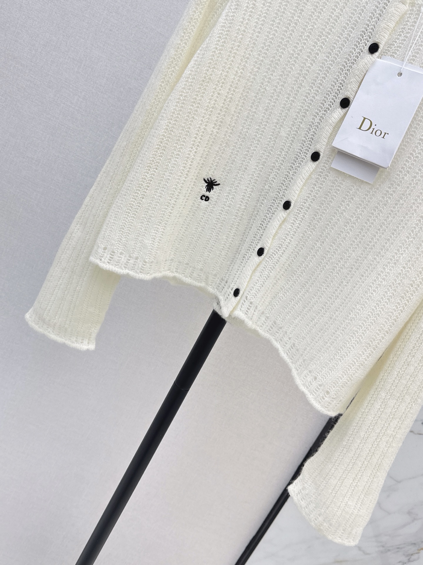 CD 26fw bee embroidery cardigan
