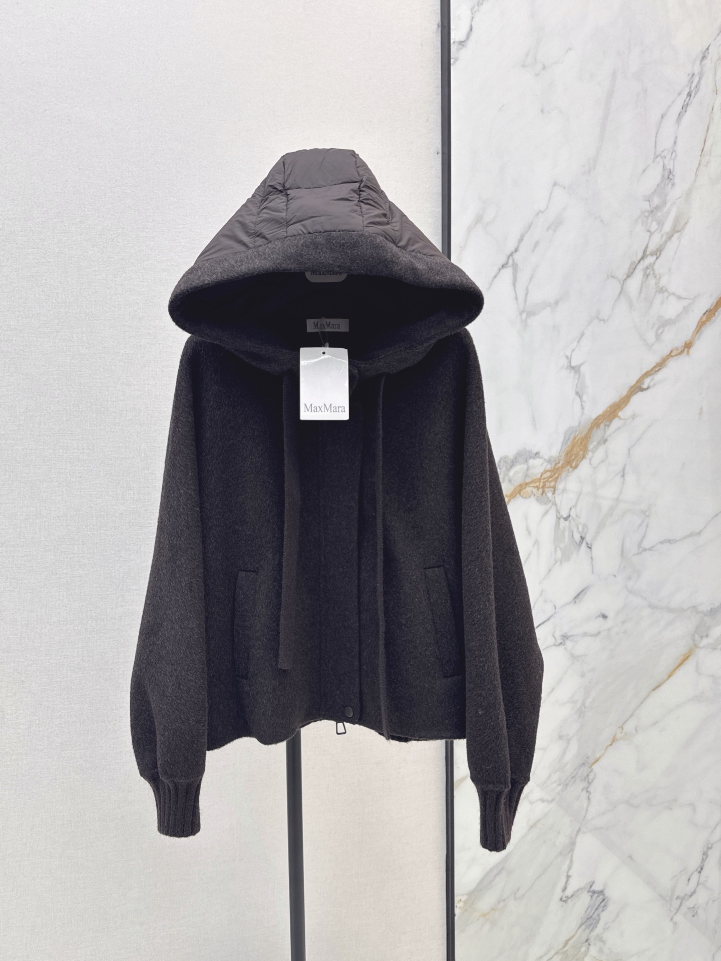 Max 26fw wool contract hooded down jacket