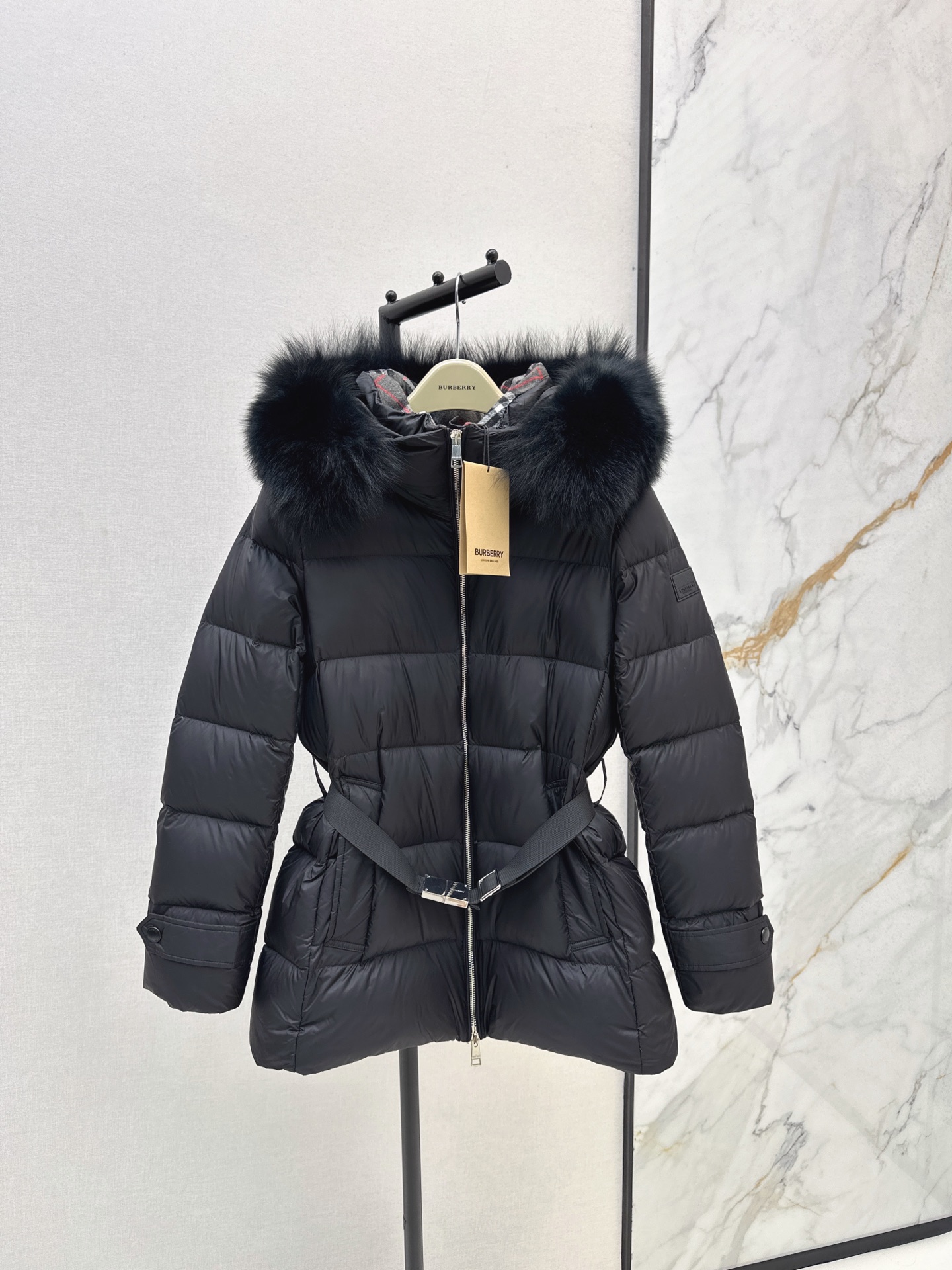 Bur 26fw Hooded Belted Down Jacket