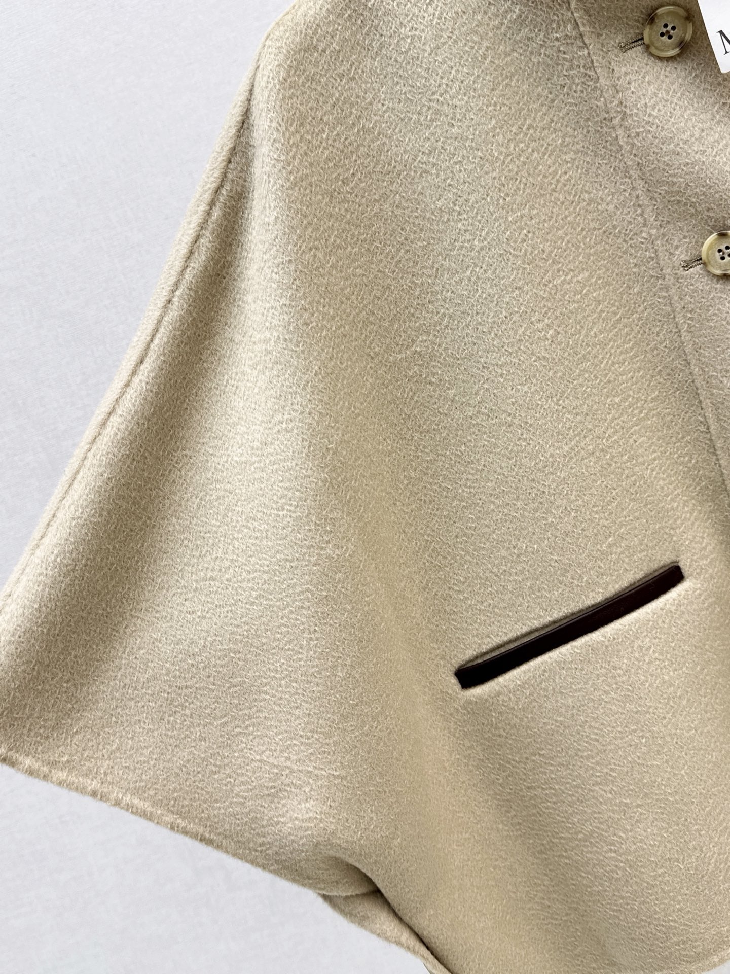 Max 26fw cape jacket