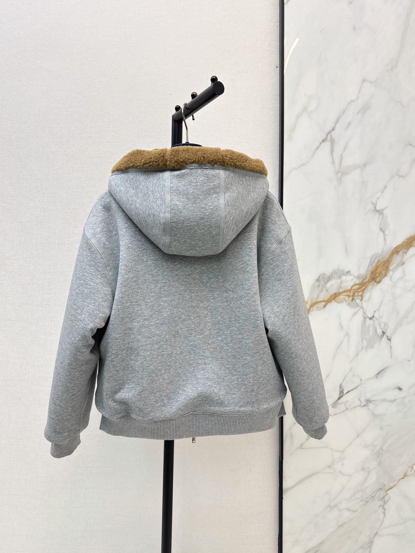 Loui 26fw reversible hooded jacket