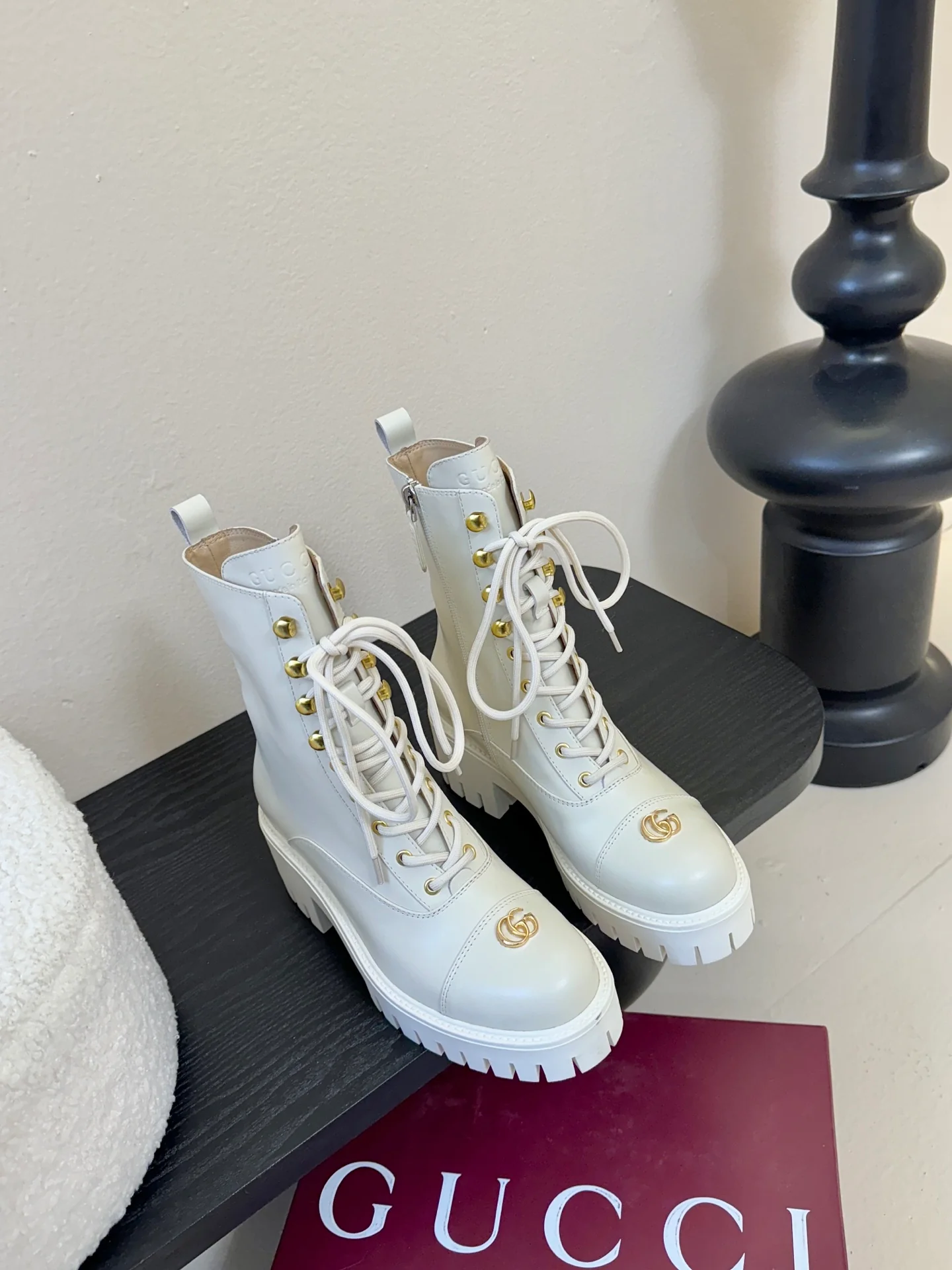 Gucc 25fw combat boots
