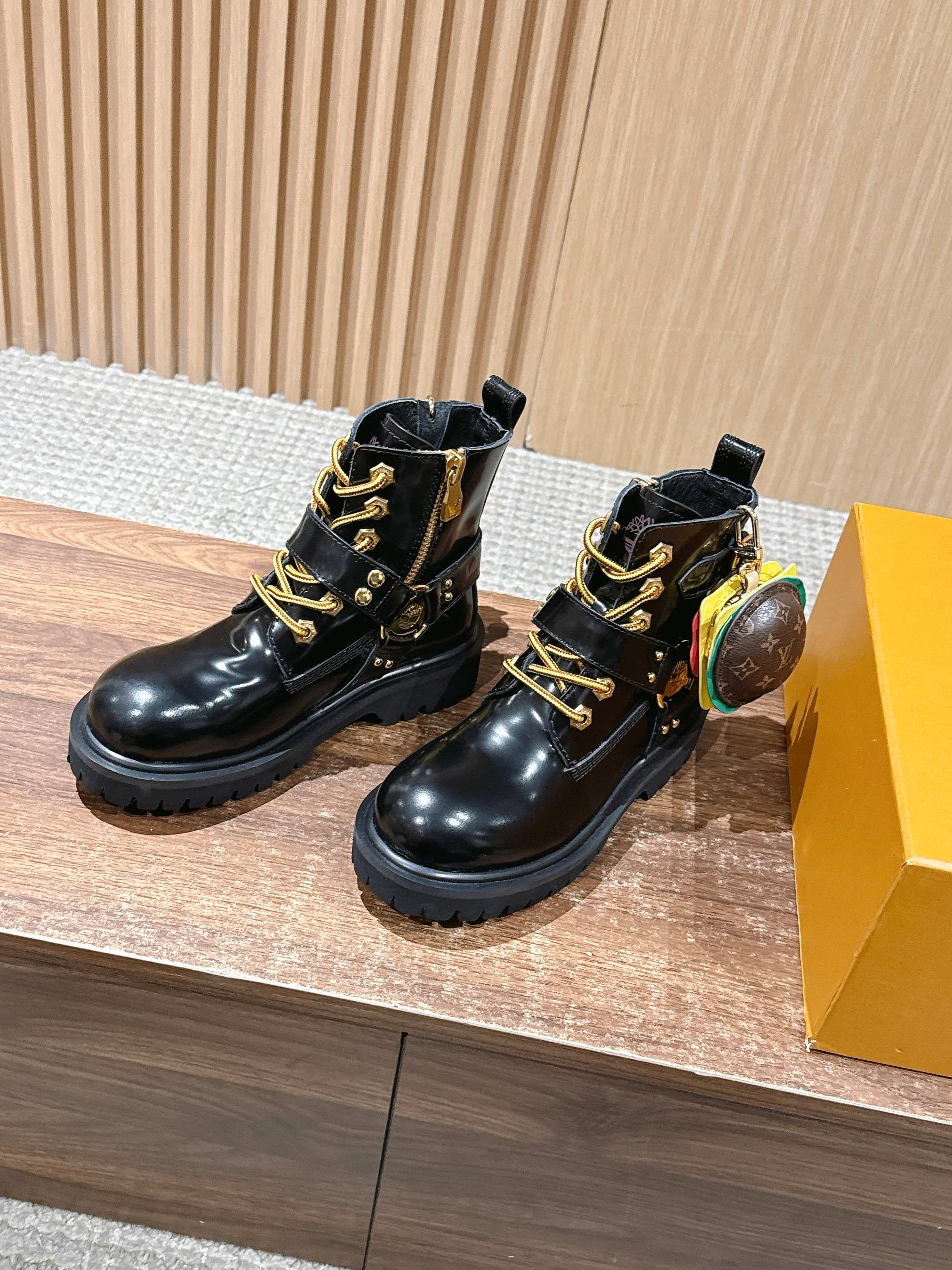 Loui 25fw biker boots