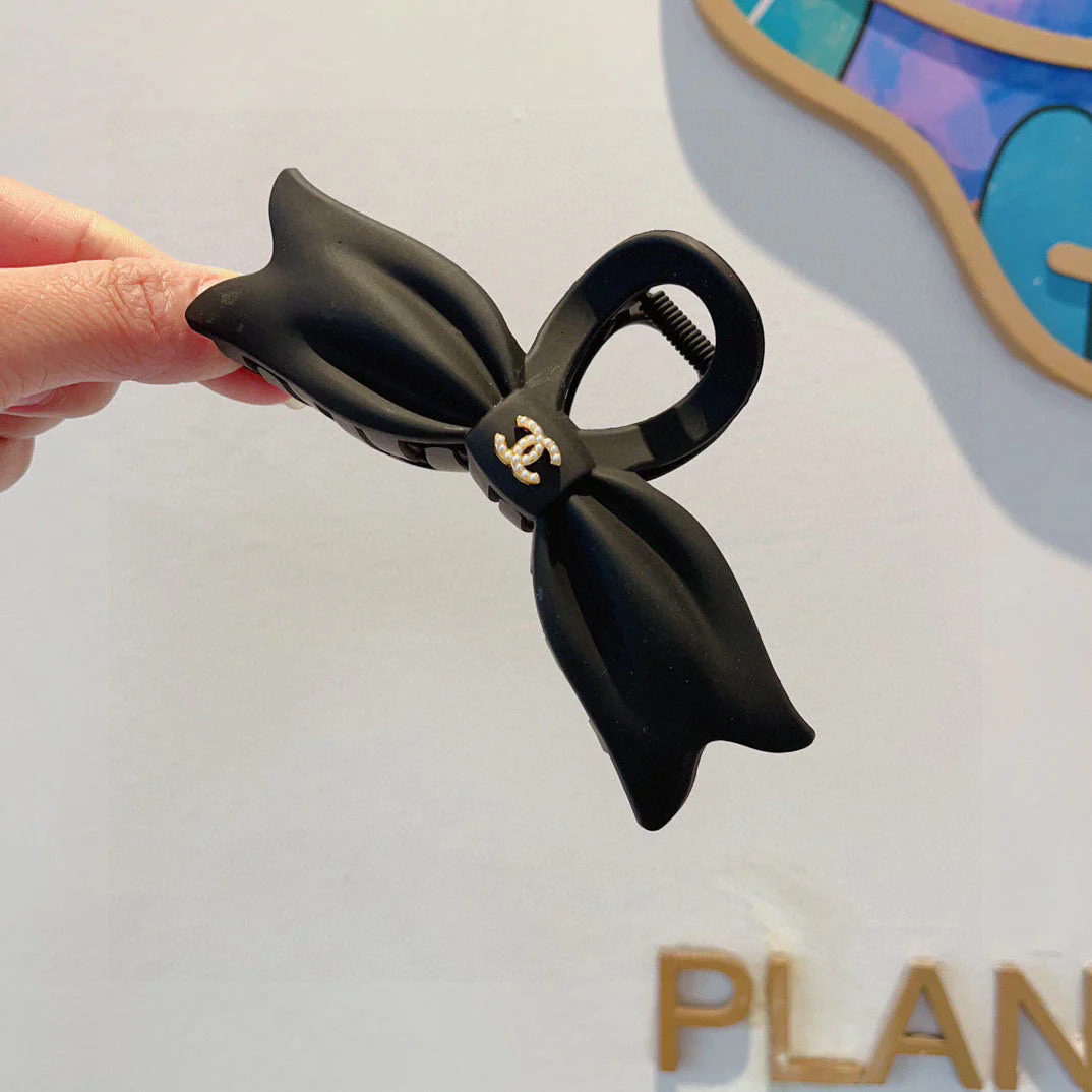 Ch hair clips