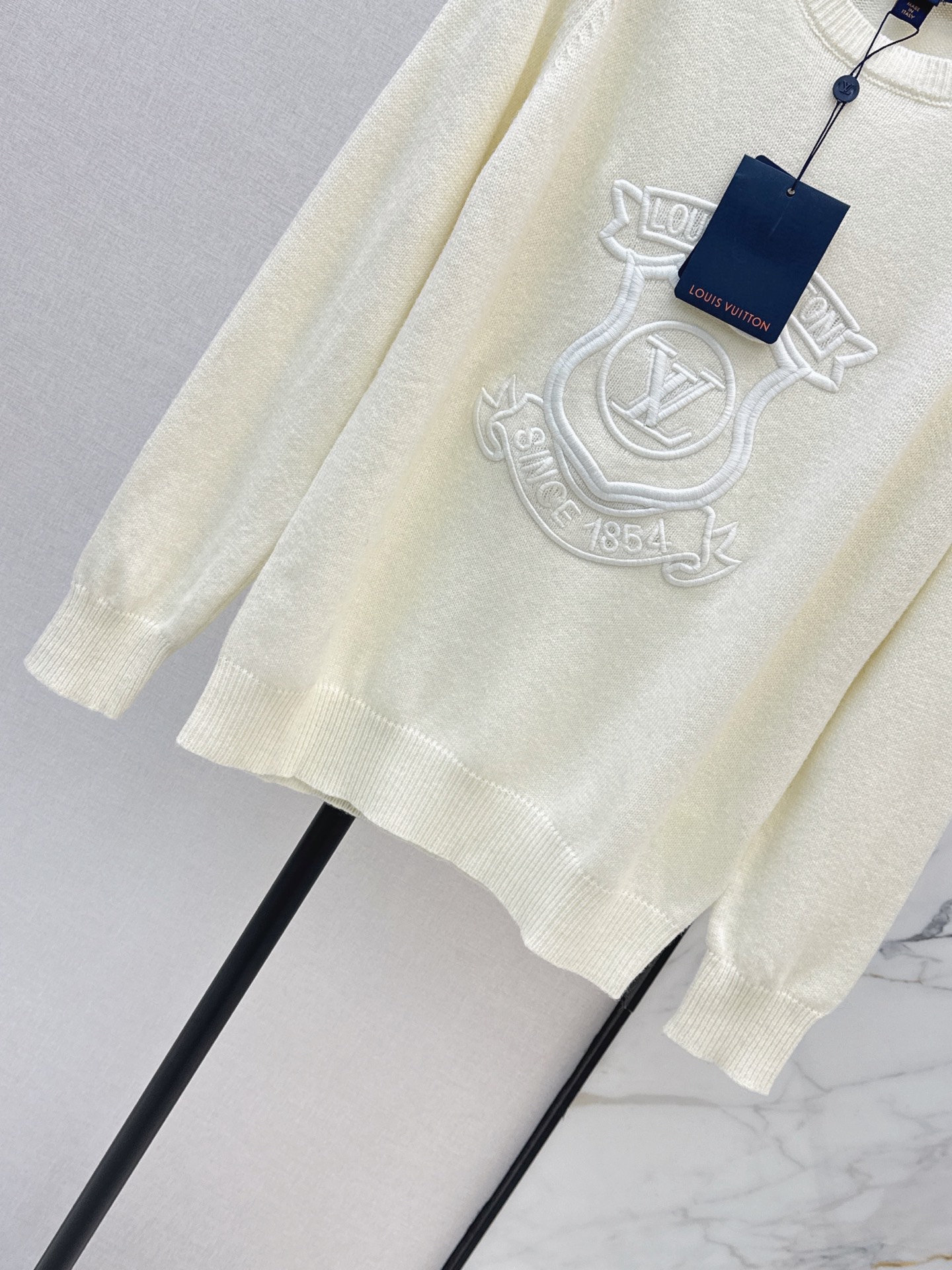 Loui 26fw embroidery knit sweter