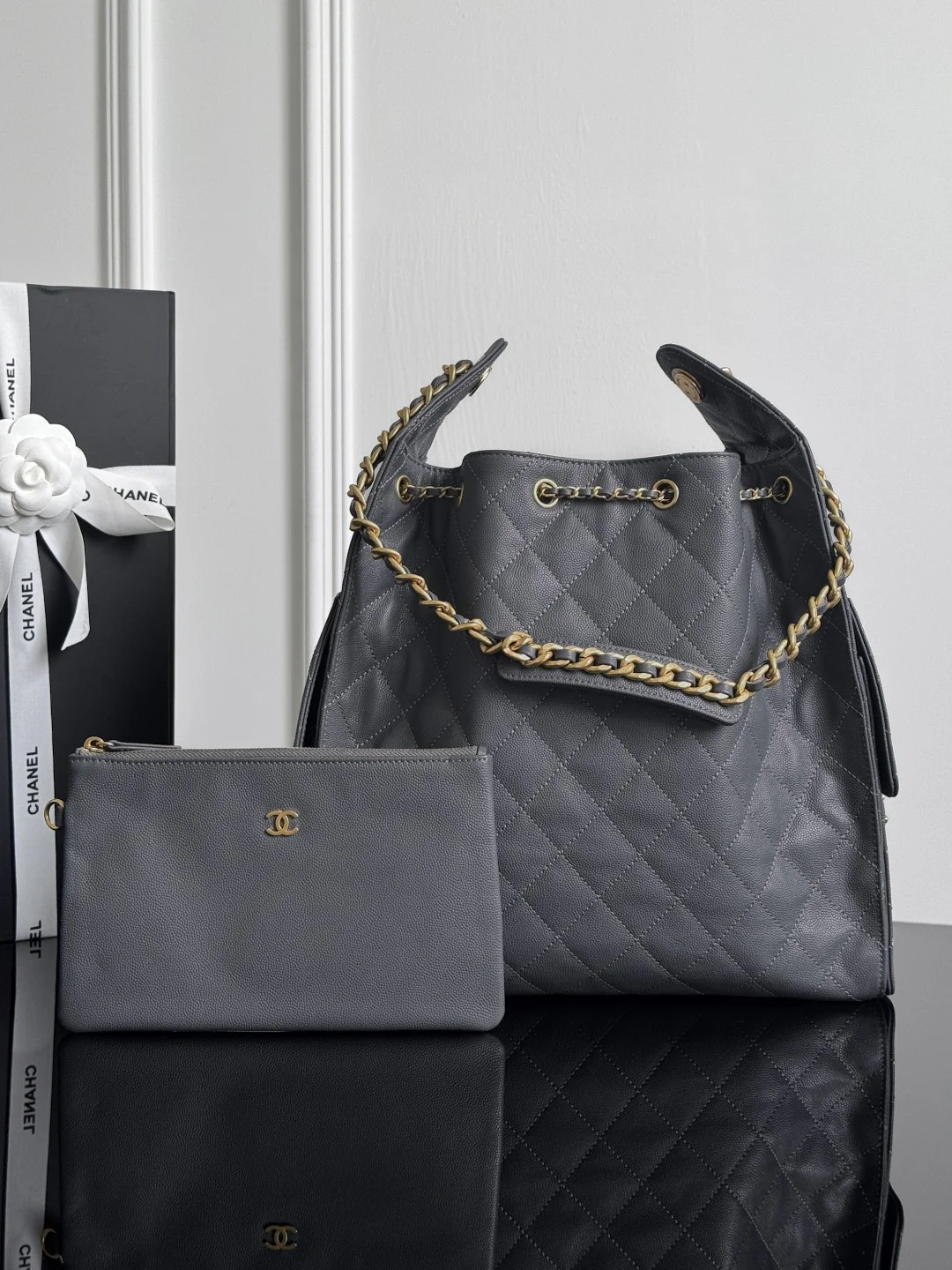 Chan 25A hobo bags