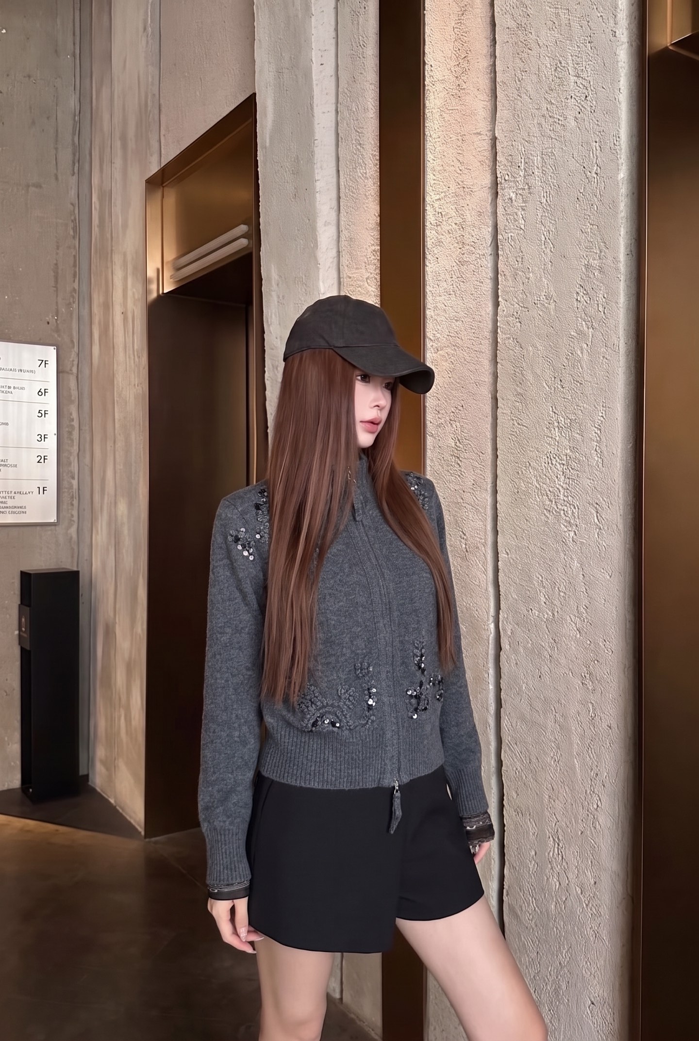 Brun 26fw embroidery zipper cardigan