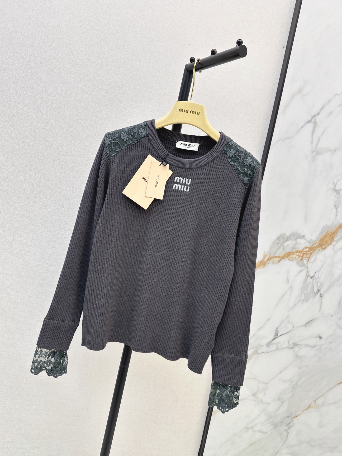 Miu 26fw lace contract sweater