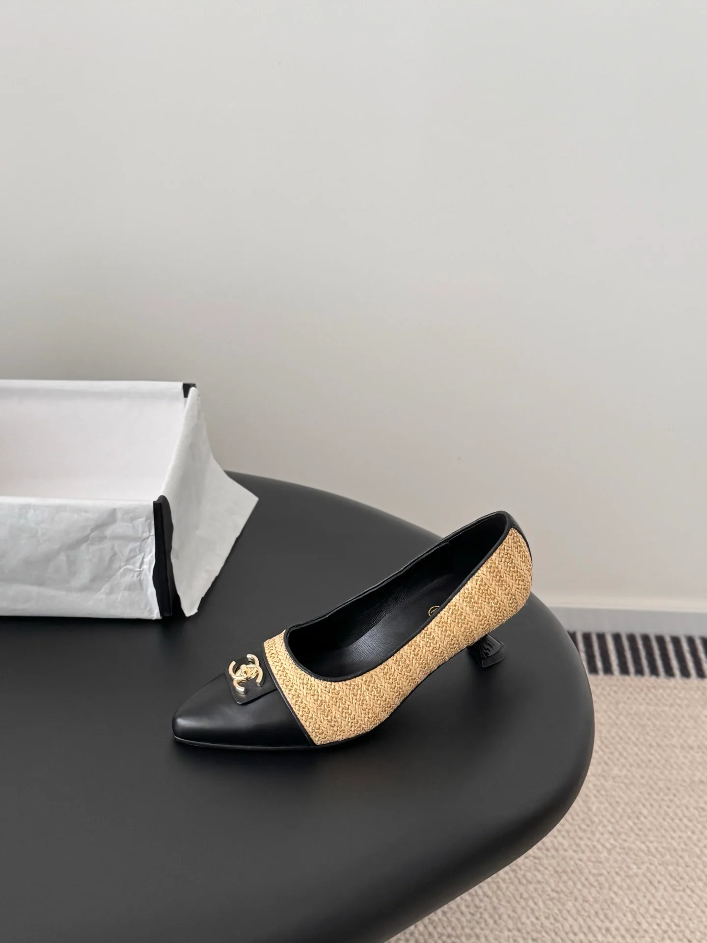 Chan 26ss kitten heel