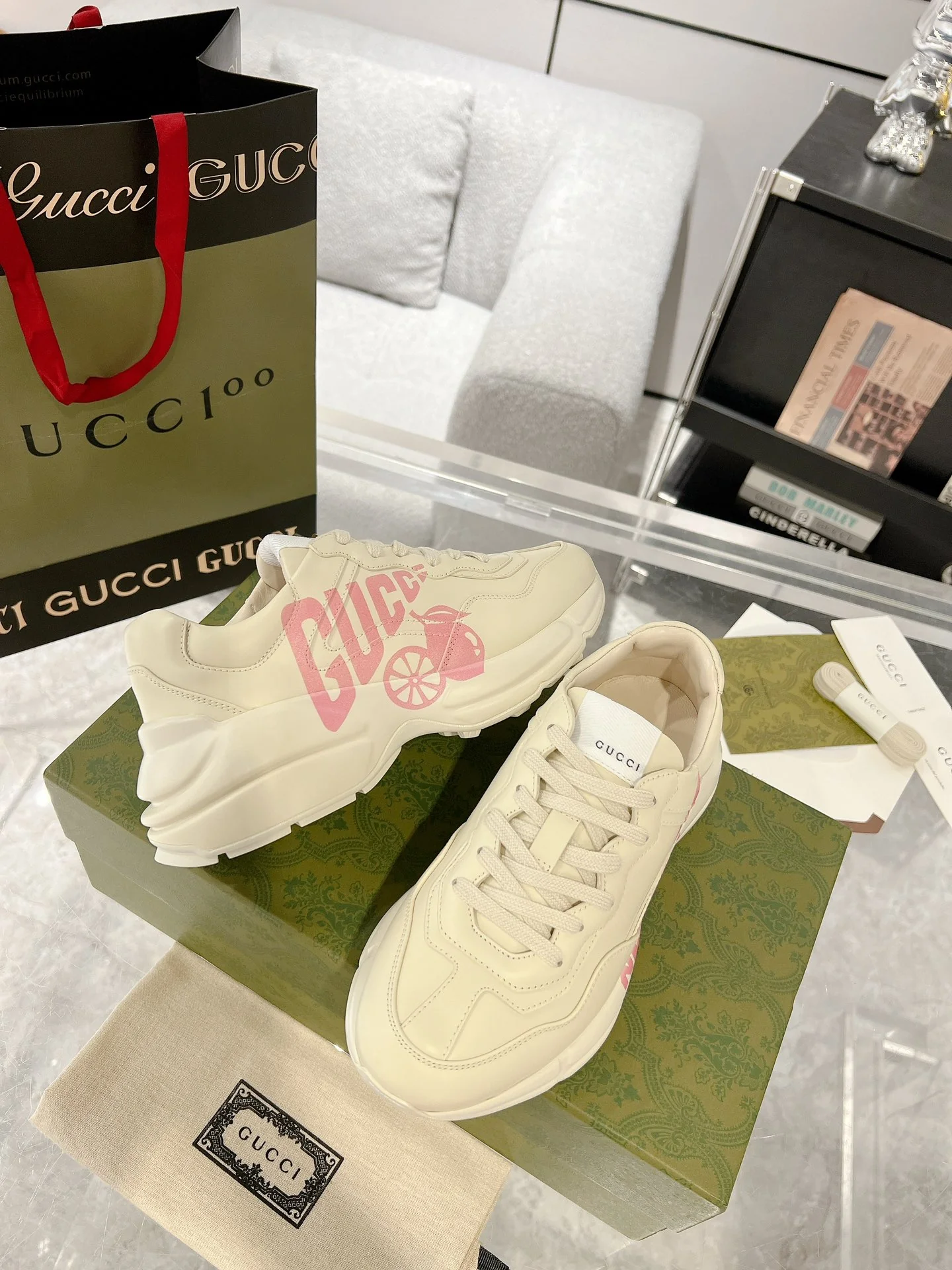 Gucc 25fw dad's shoes