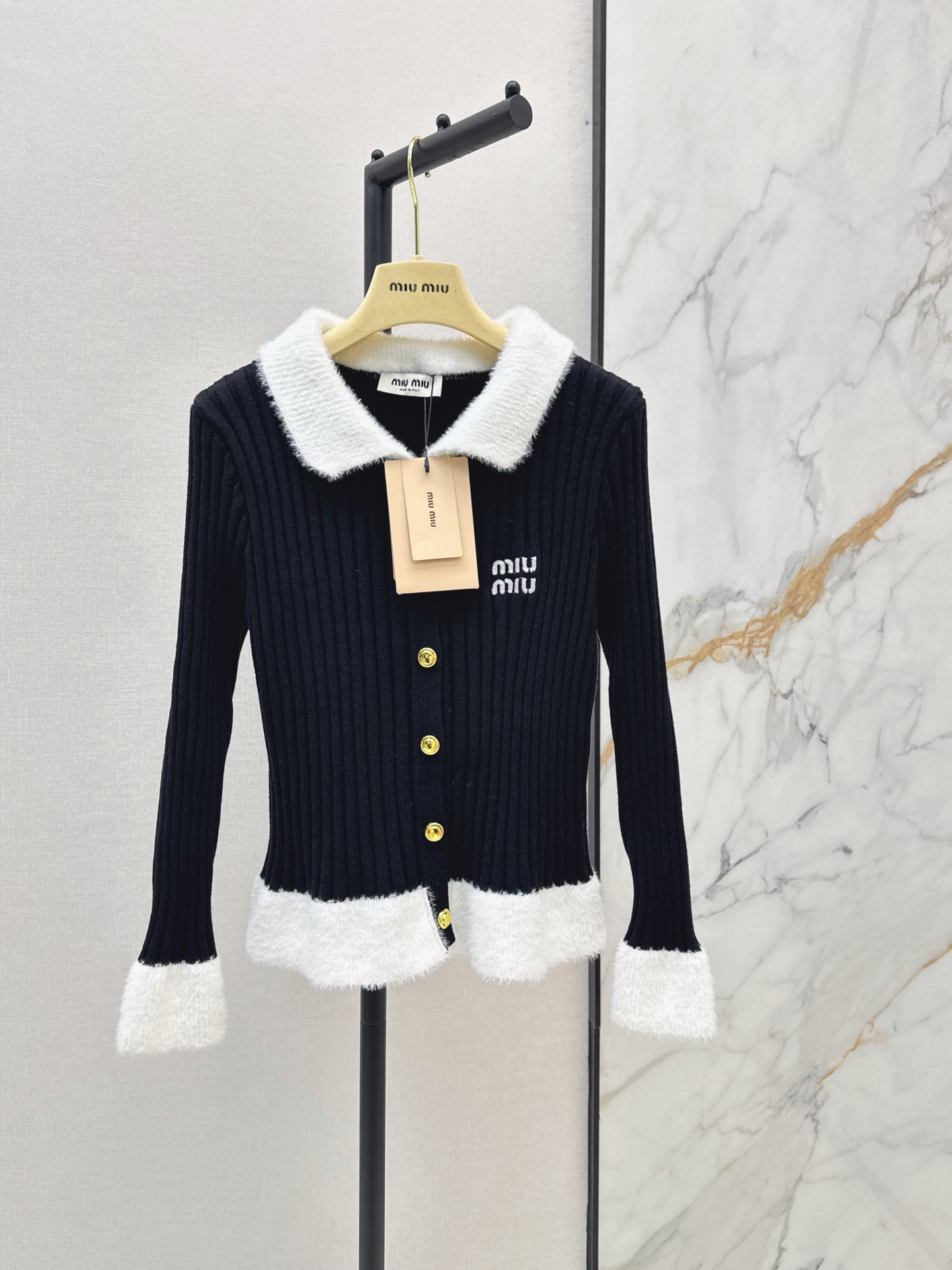 Miu 26fw ribbed knit cardigan