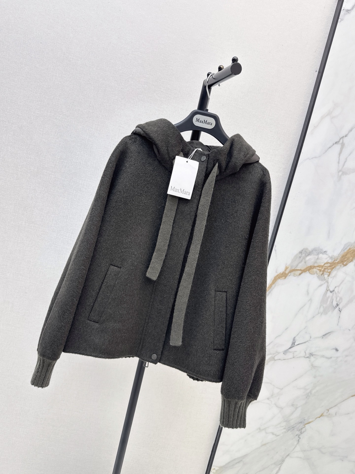 Max 26fw wool contract hooded down jacket