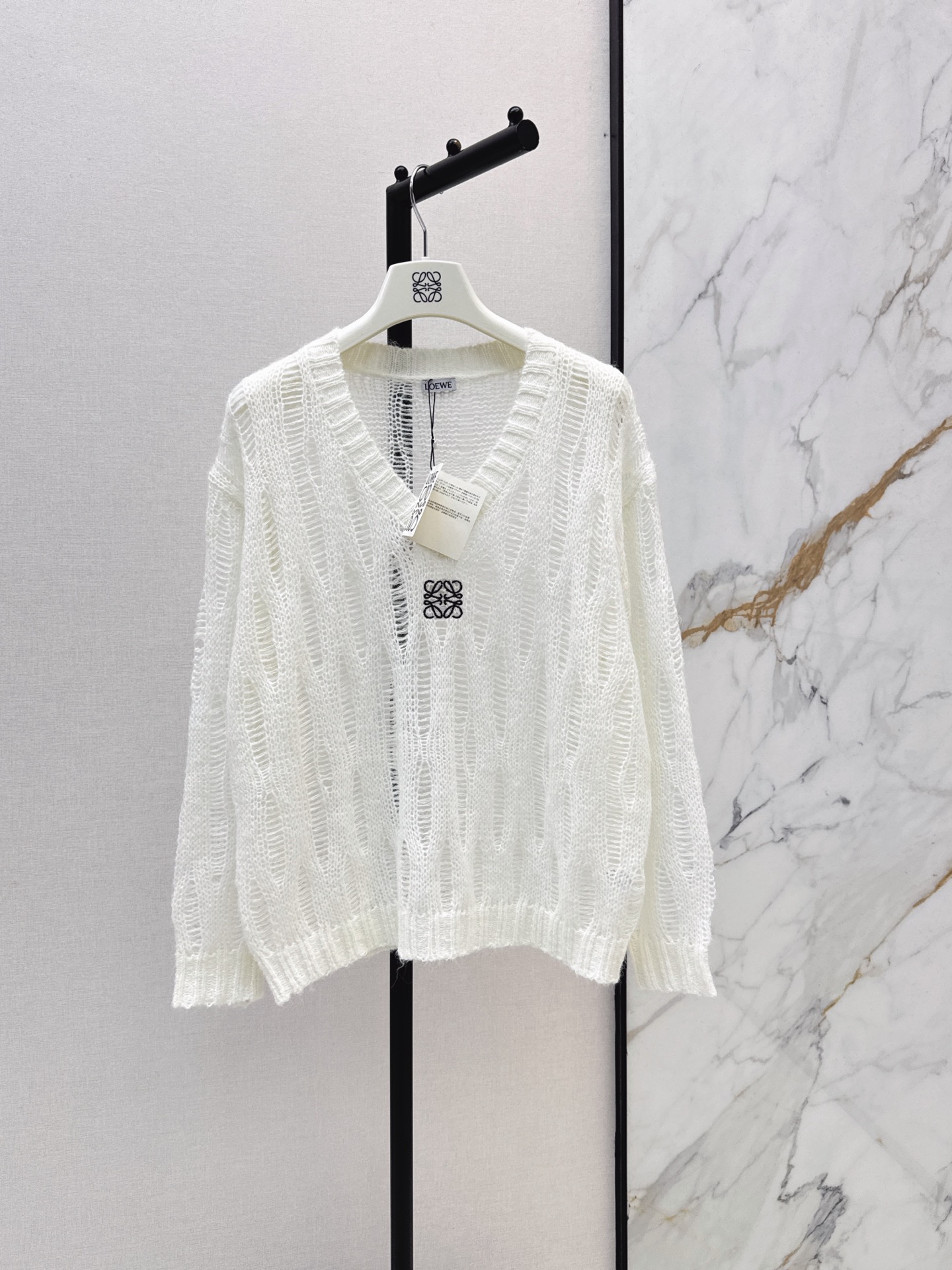 Loe 26fw hollow knit sweater
