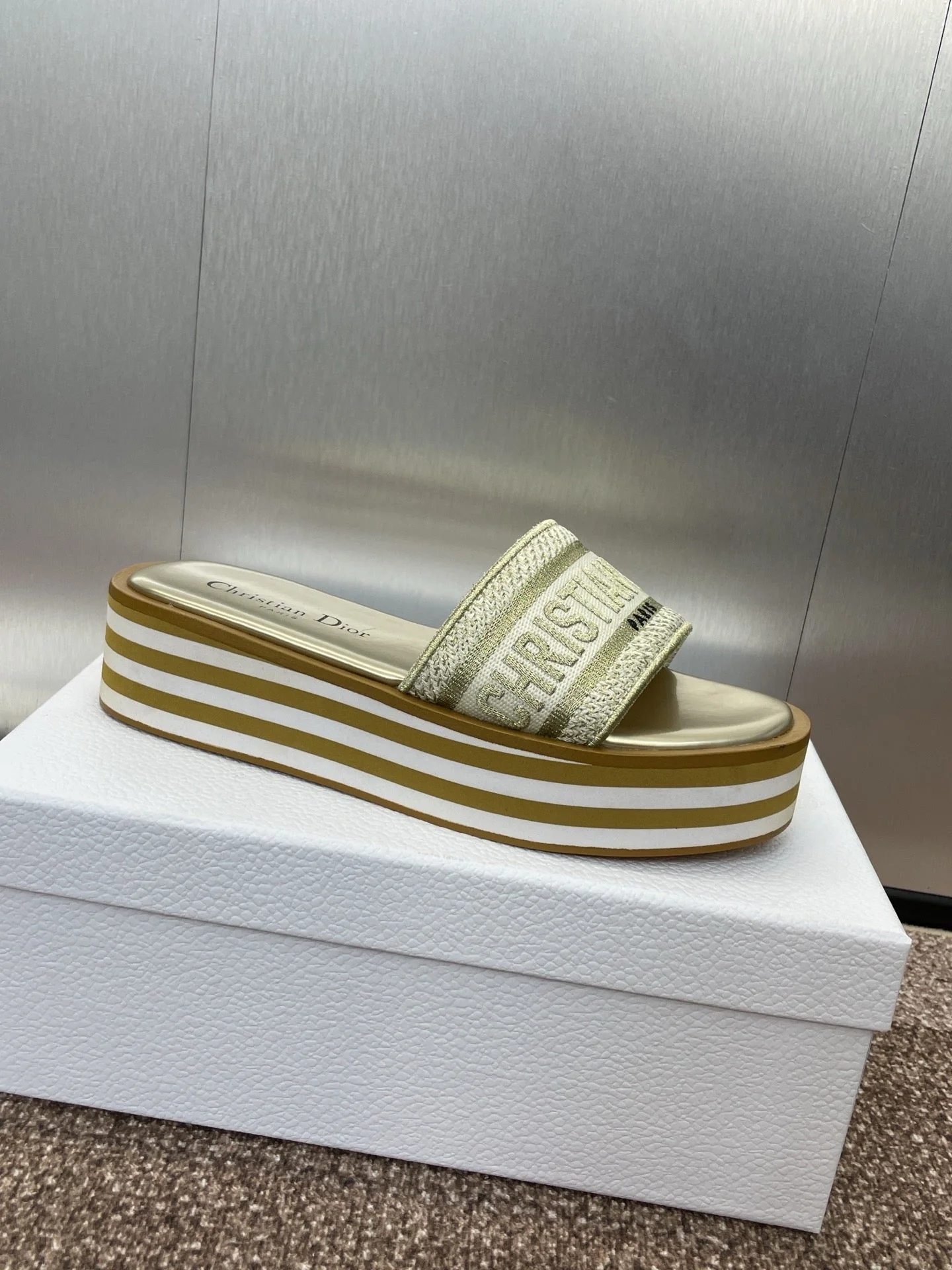 D 25ss ivieta dway slippers