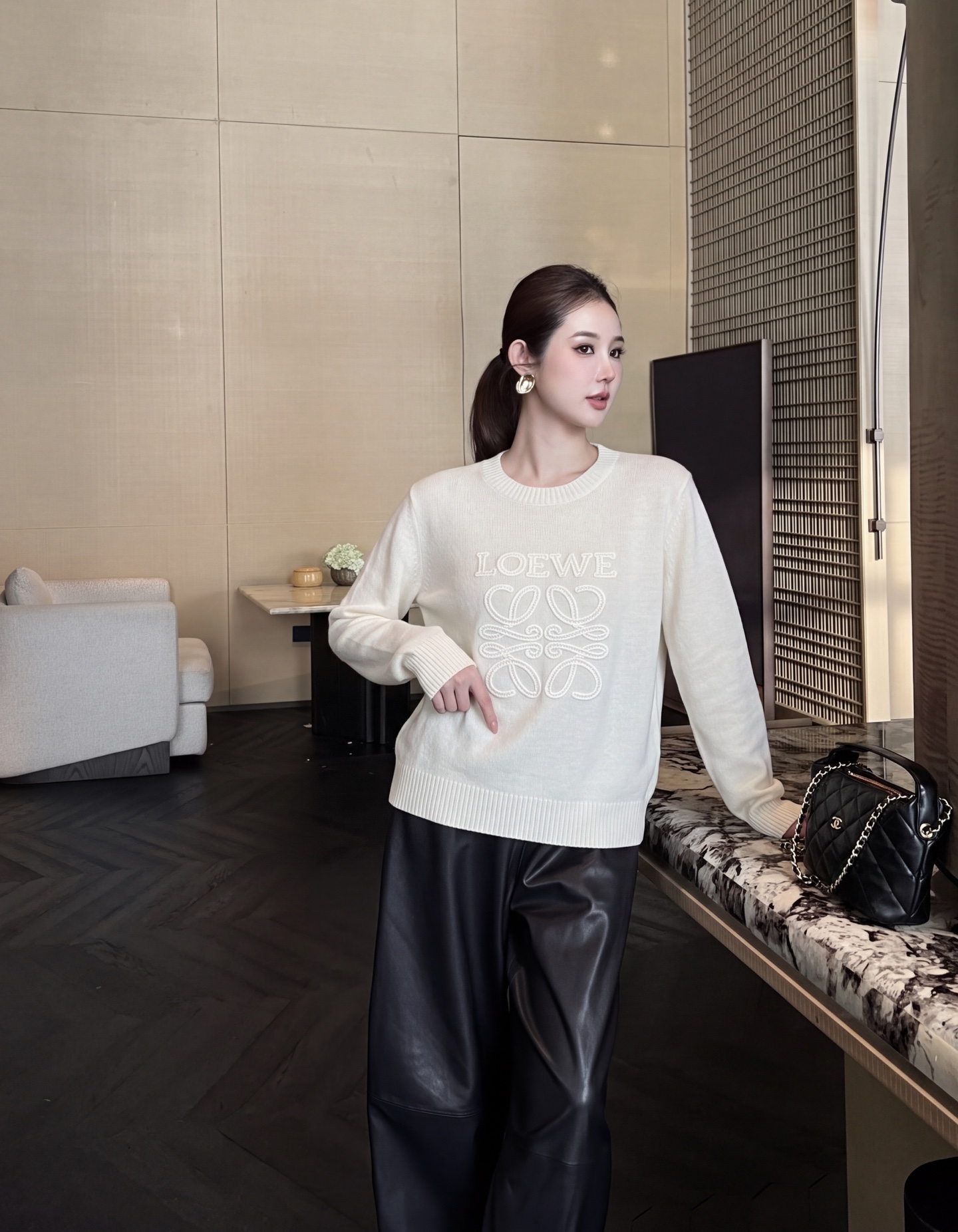 Loe 26fw embroidery sweater