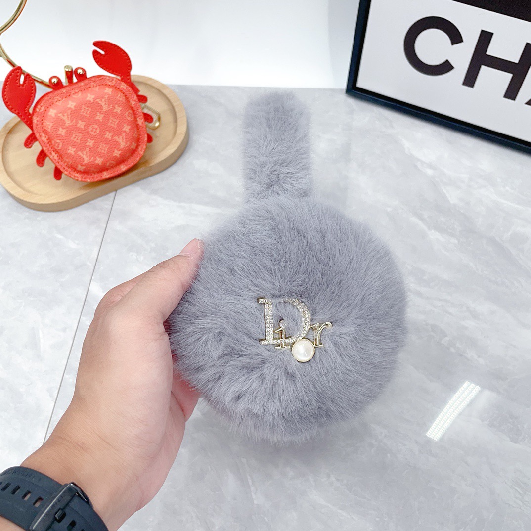 CD 26fw fluffy fur-look earmuffs