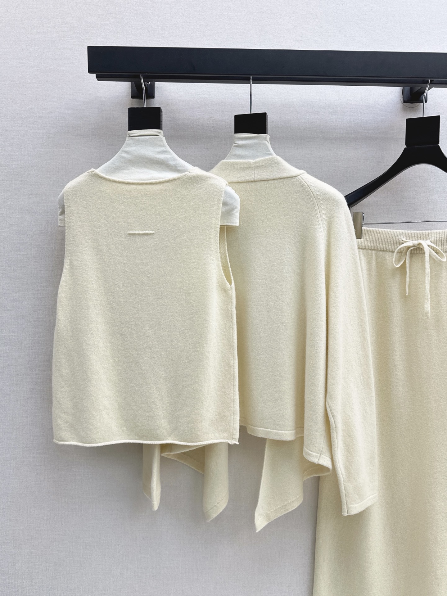 Max 26fw wool knit vest cardigan skirt sets