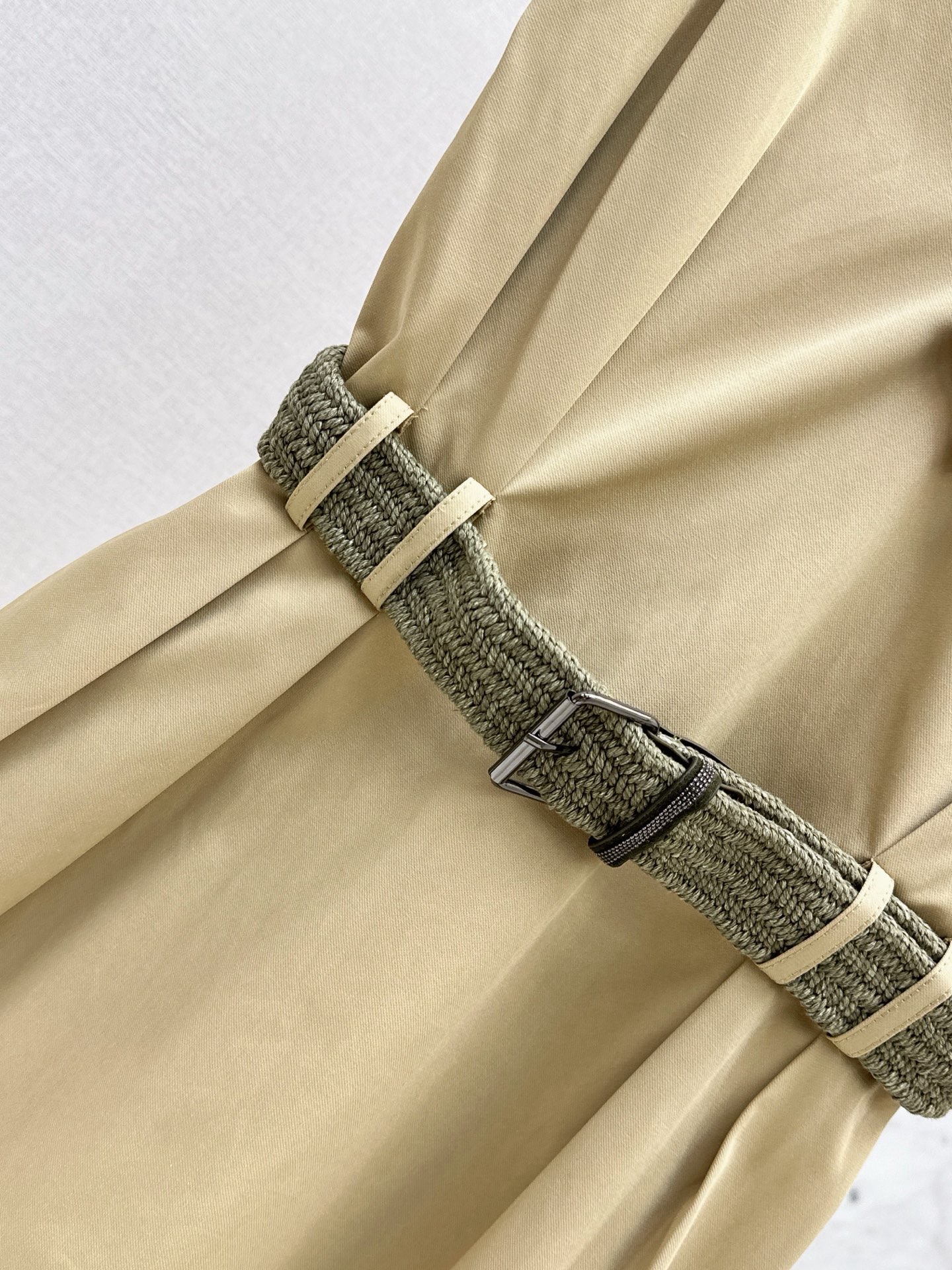 Brun 26ss sleeveless belted dress