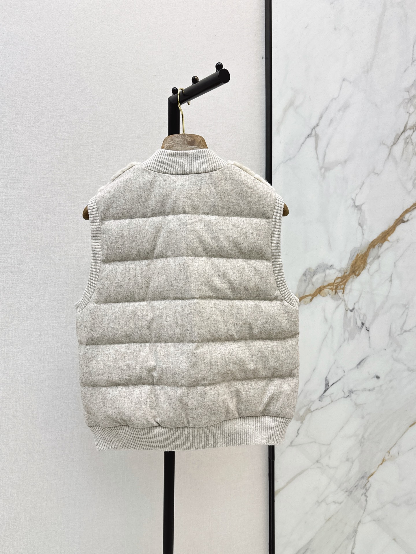 Brun 26fw down vest