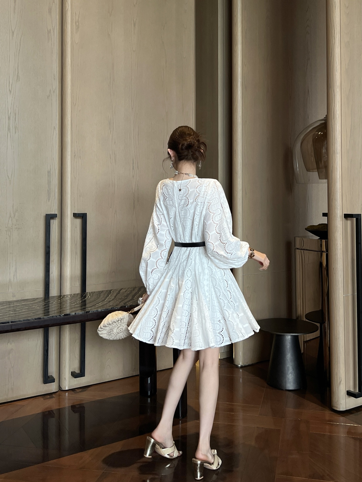 Burb 26ss embroidery belted dress