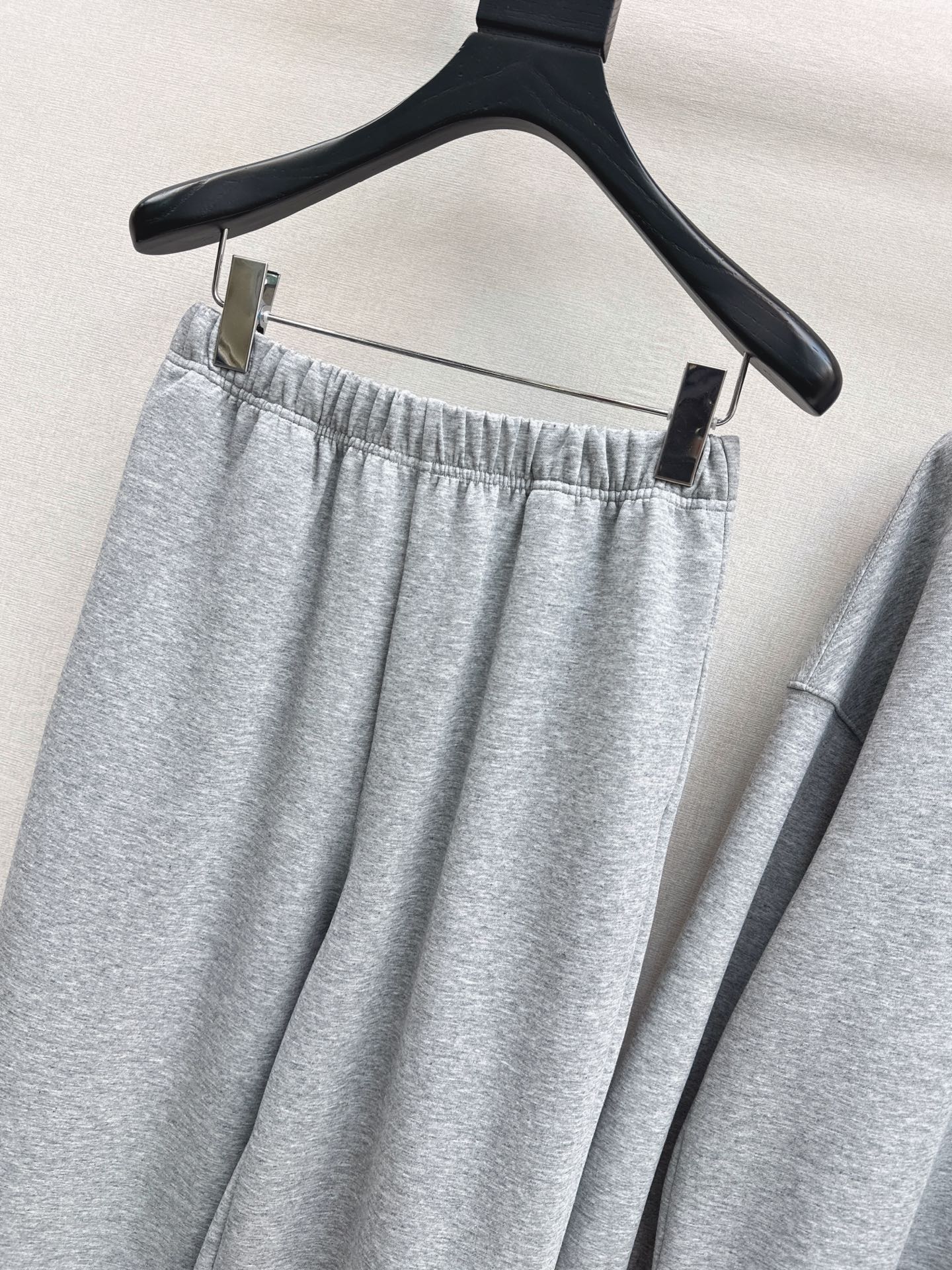 Valen 26fw print sweatshirt pants sets