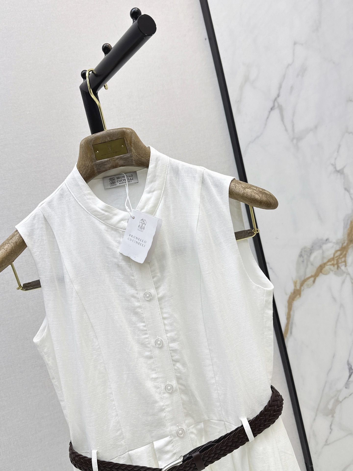 Brun 26ss sleeveless linen dress