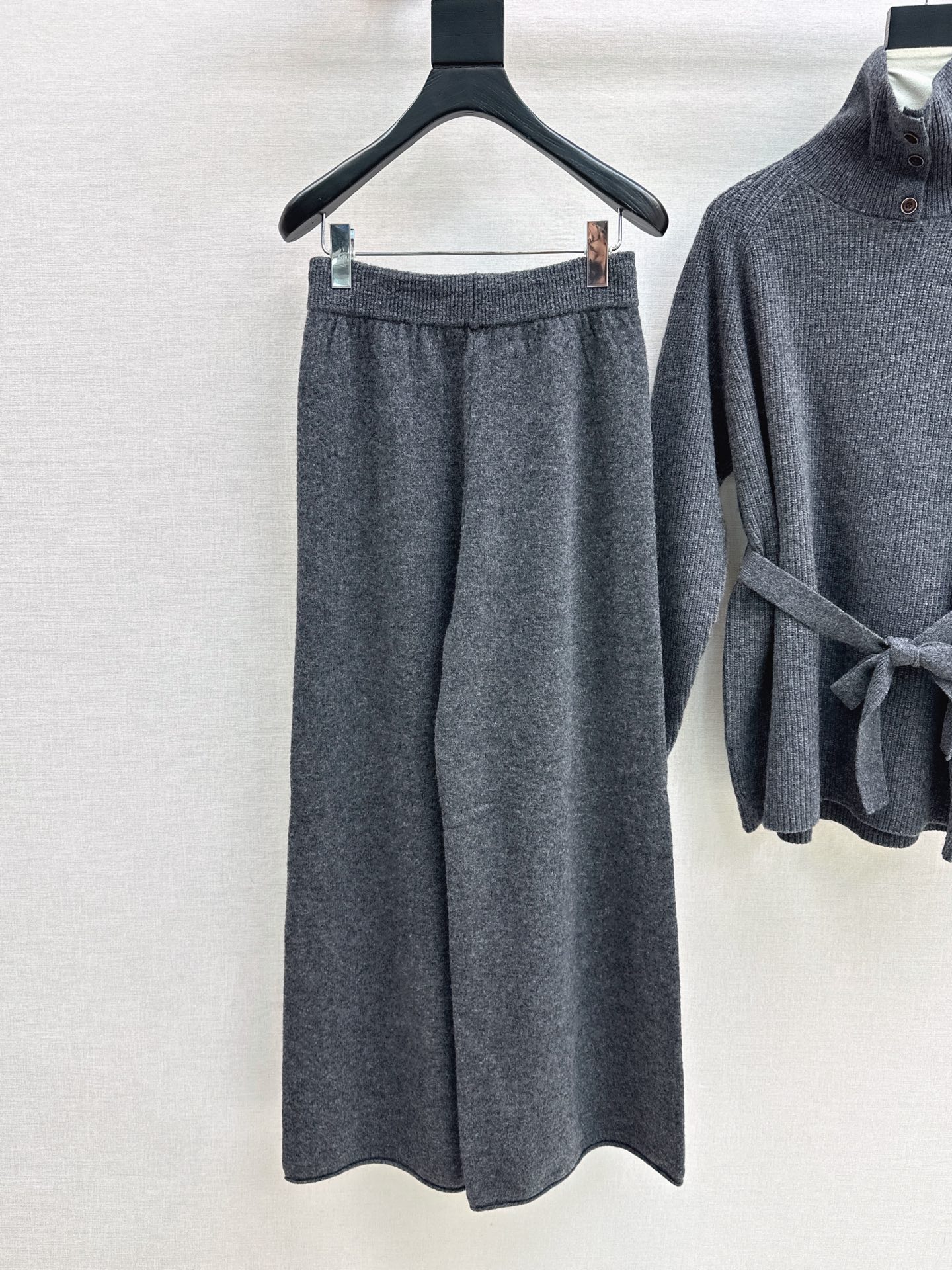 Her 26fw wool sweater pants sets