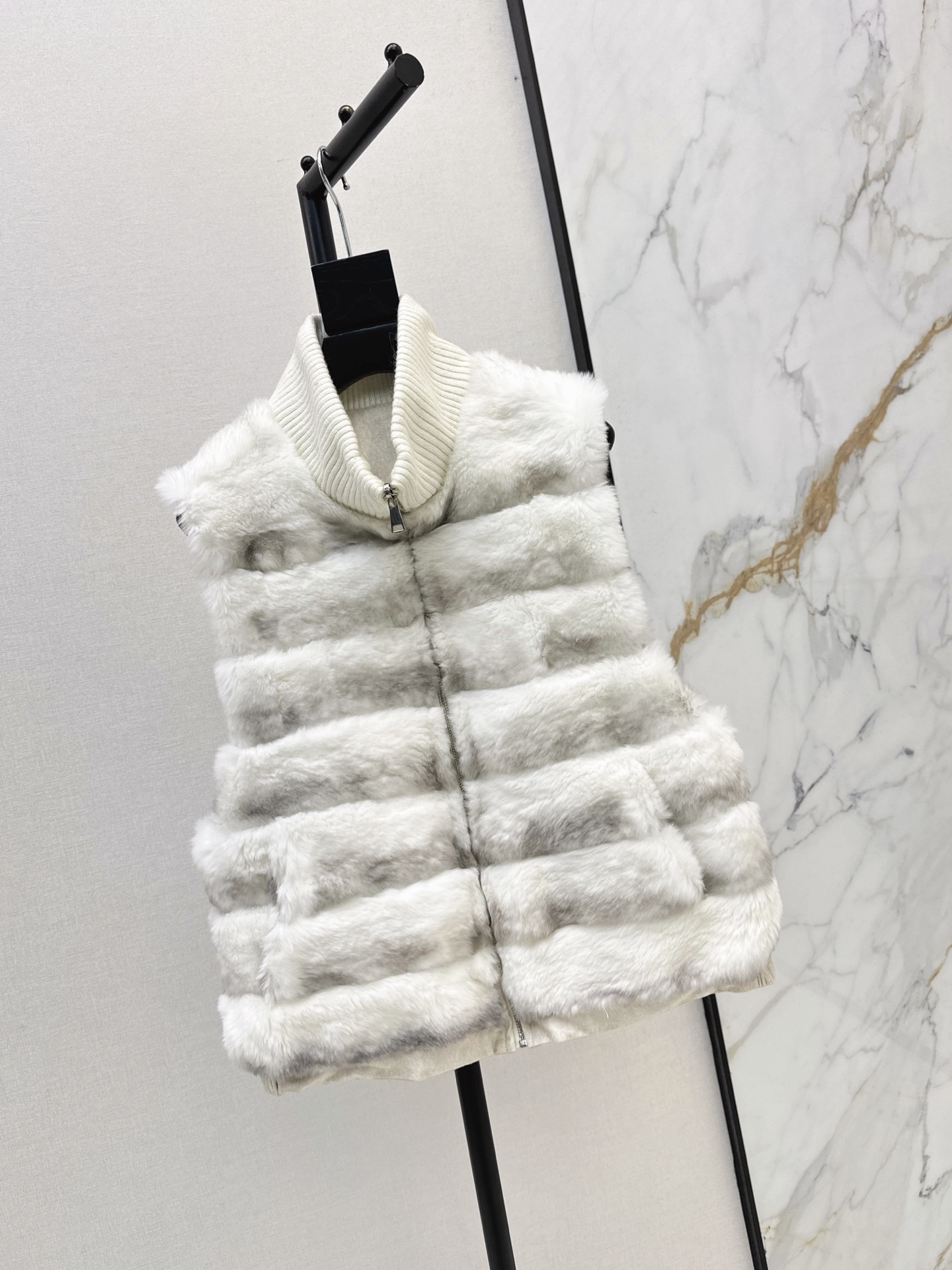Sain 26fw reversible fur vest jacket