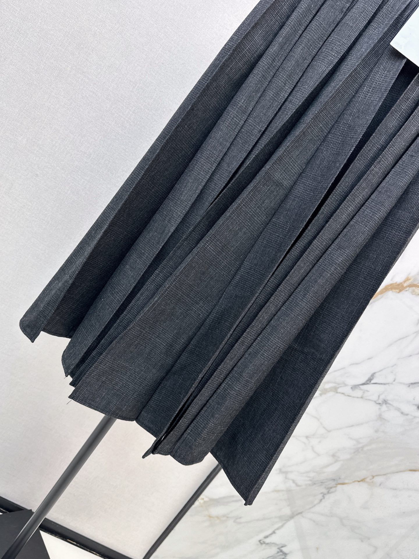 CD 26fw check pleated skirt