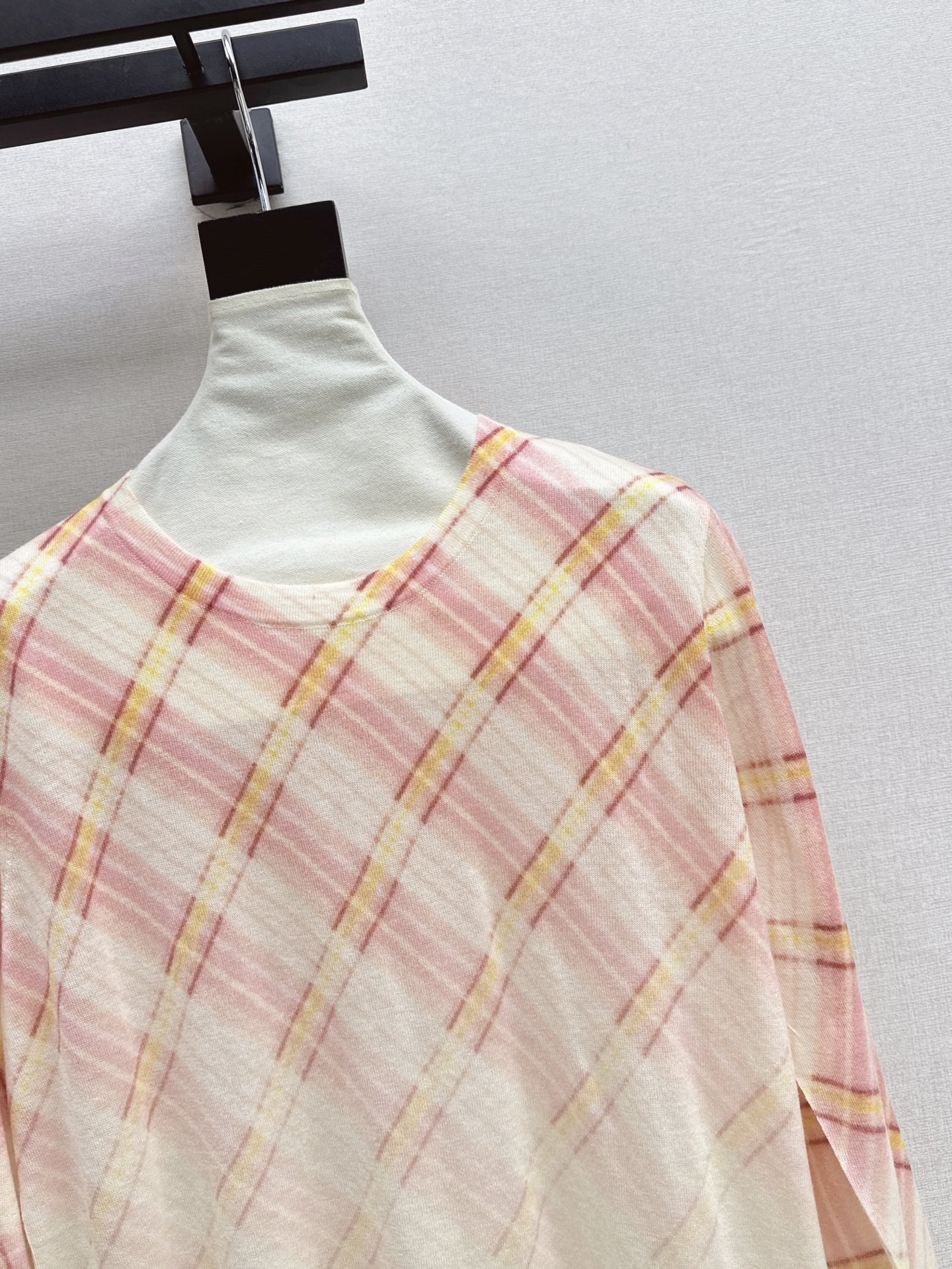 Burb 26fw knit sweater