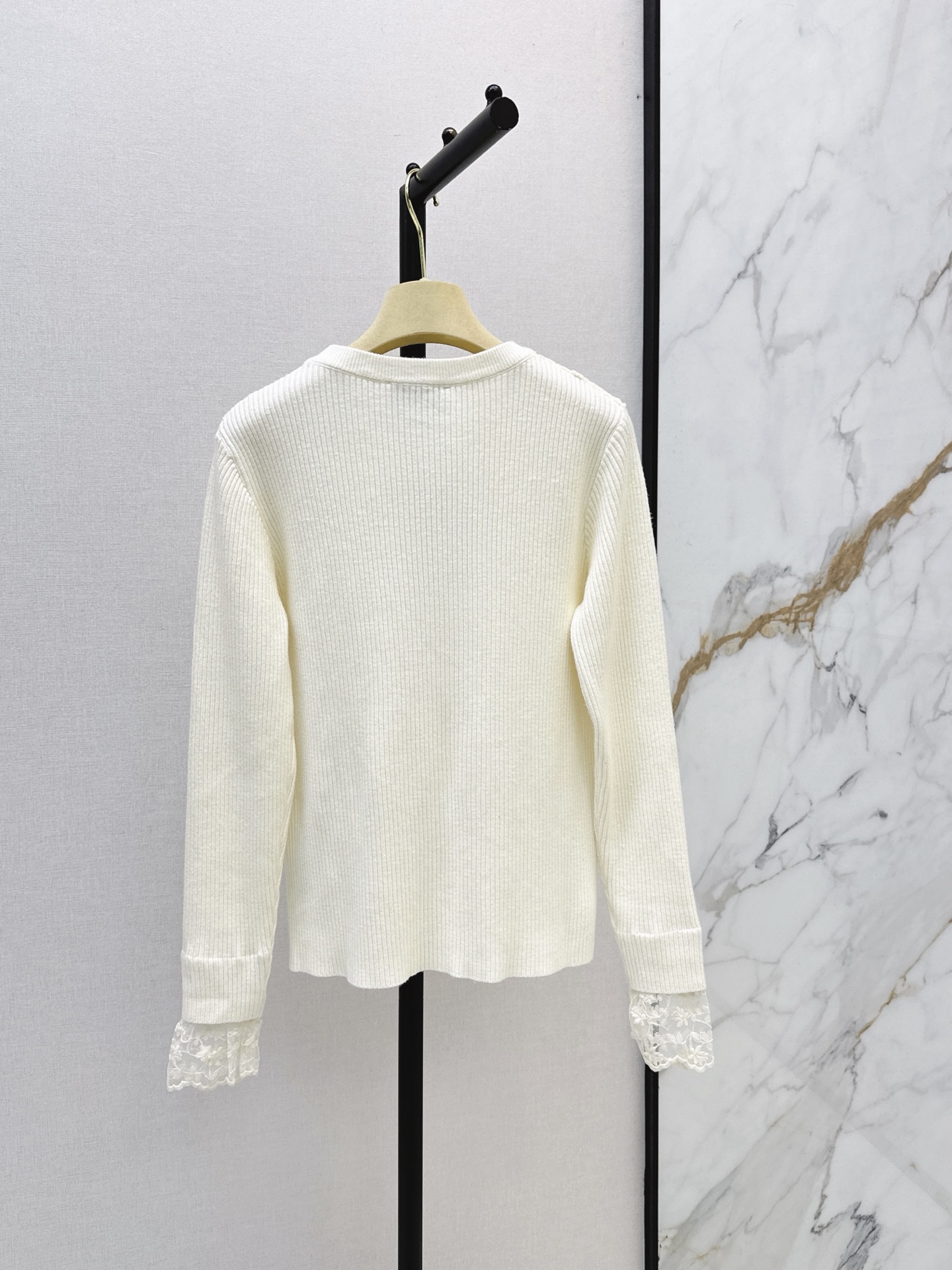 Miu 26fw lace contract sweater