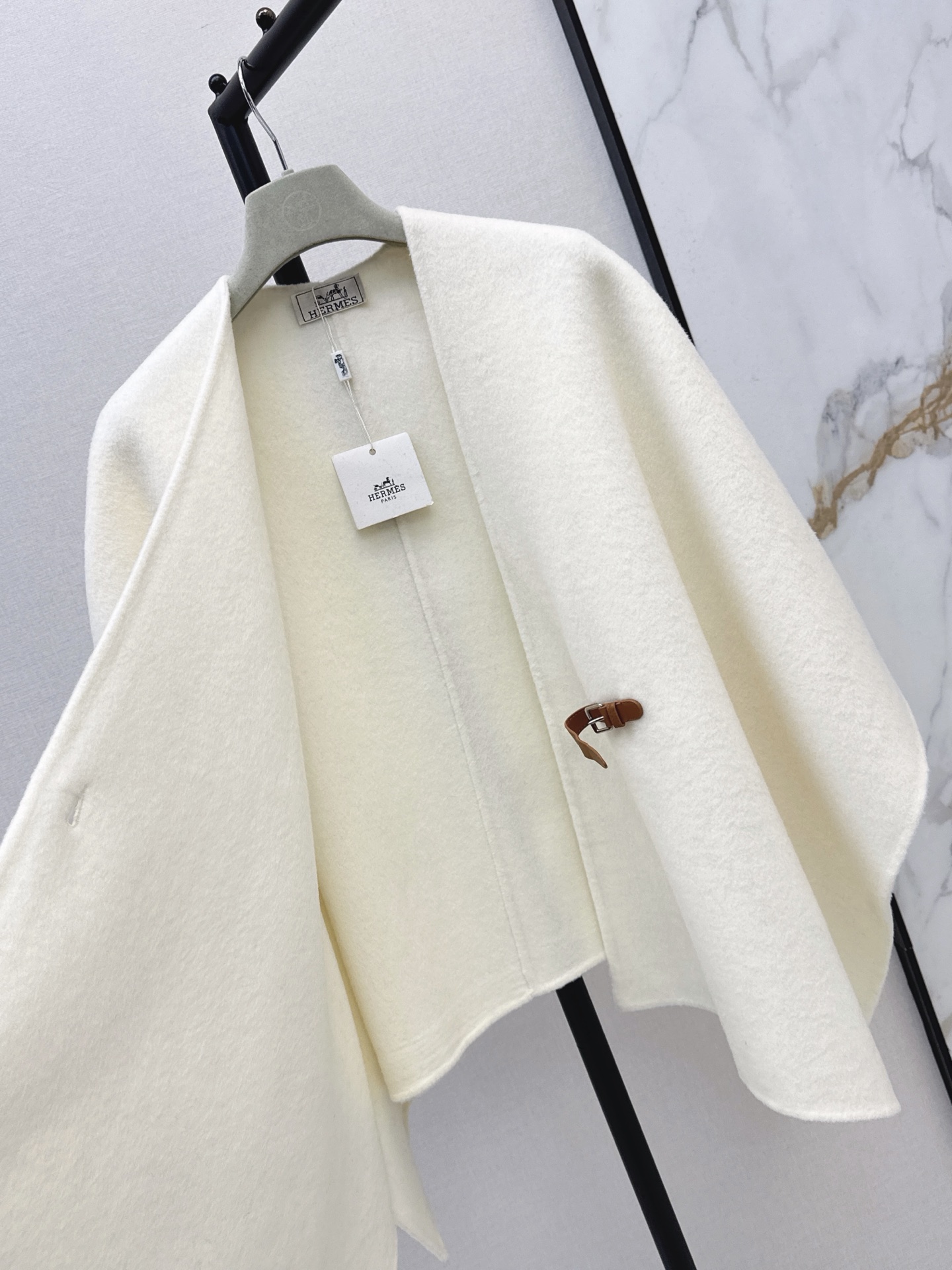 Her 26fw woolen cape jacket