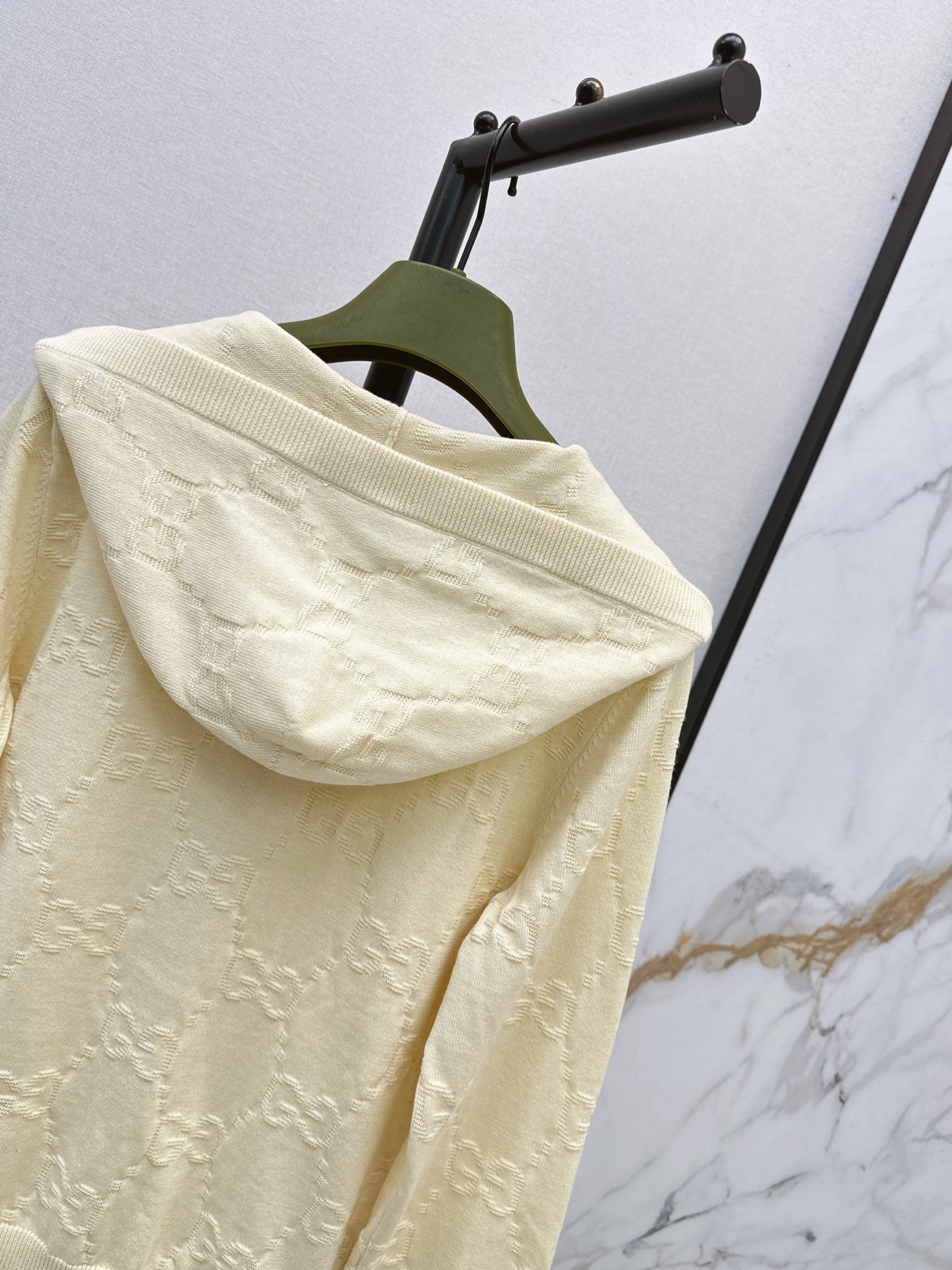 Guc 26fw hooded knit cardigan