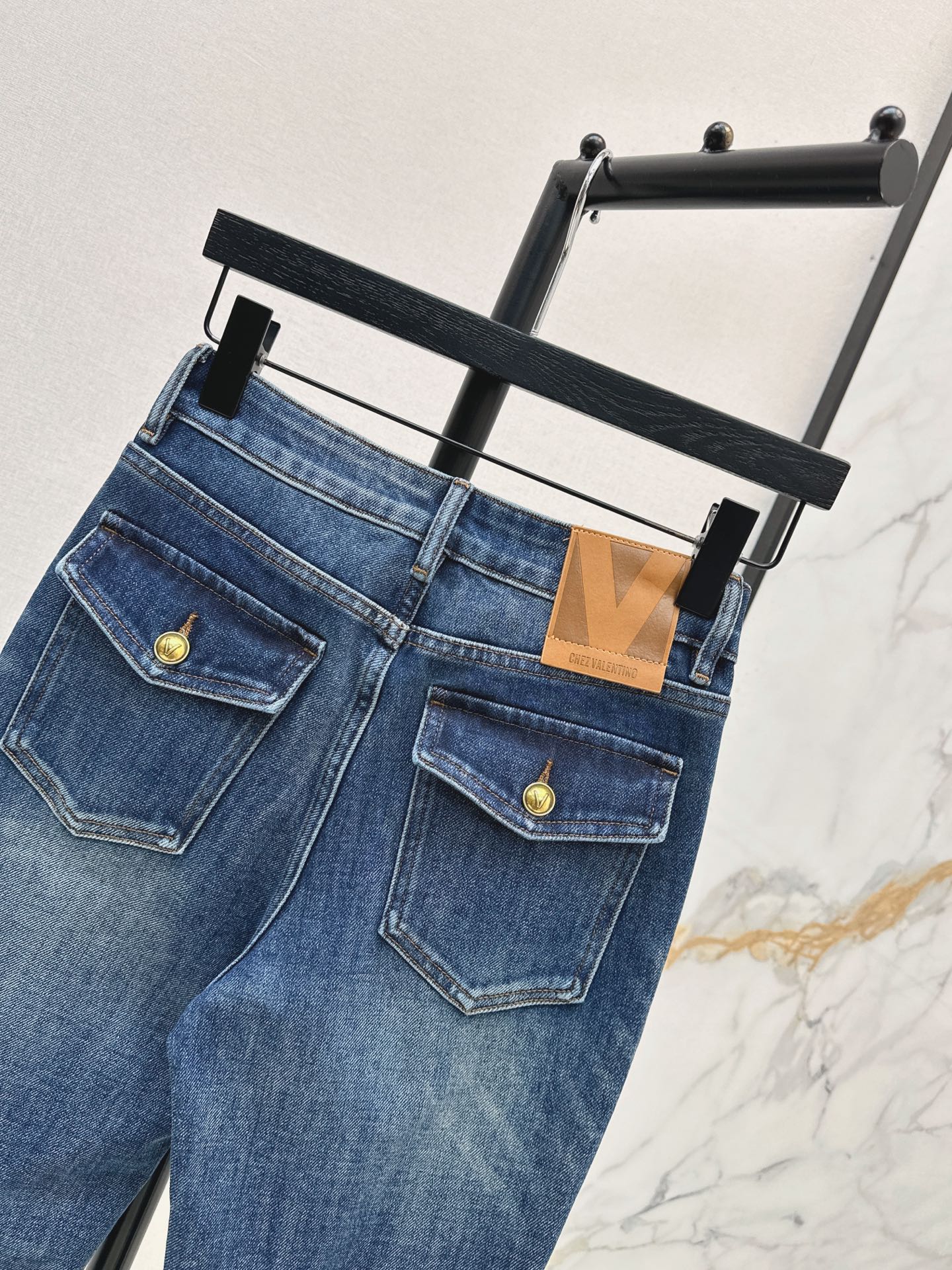 Valen 26fw slim-fit jeans