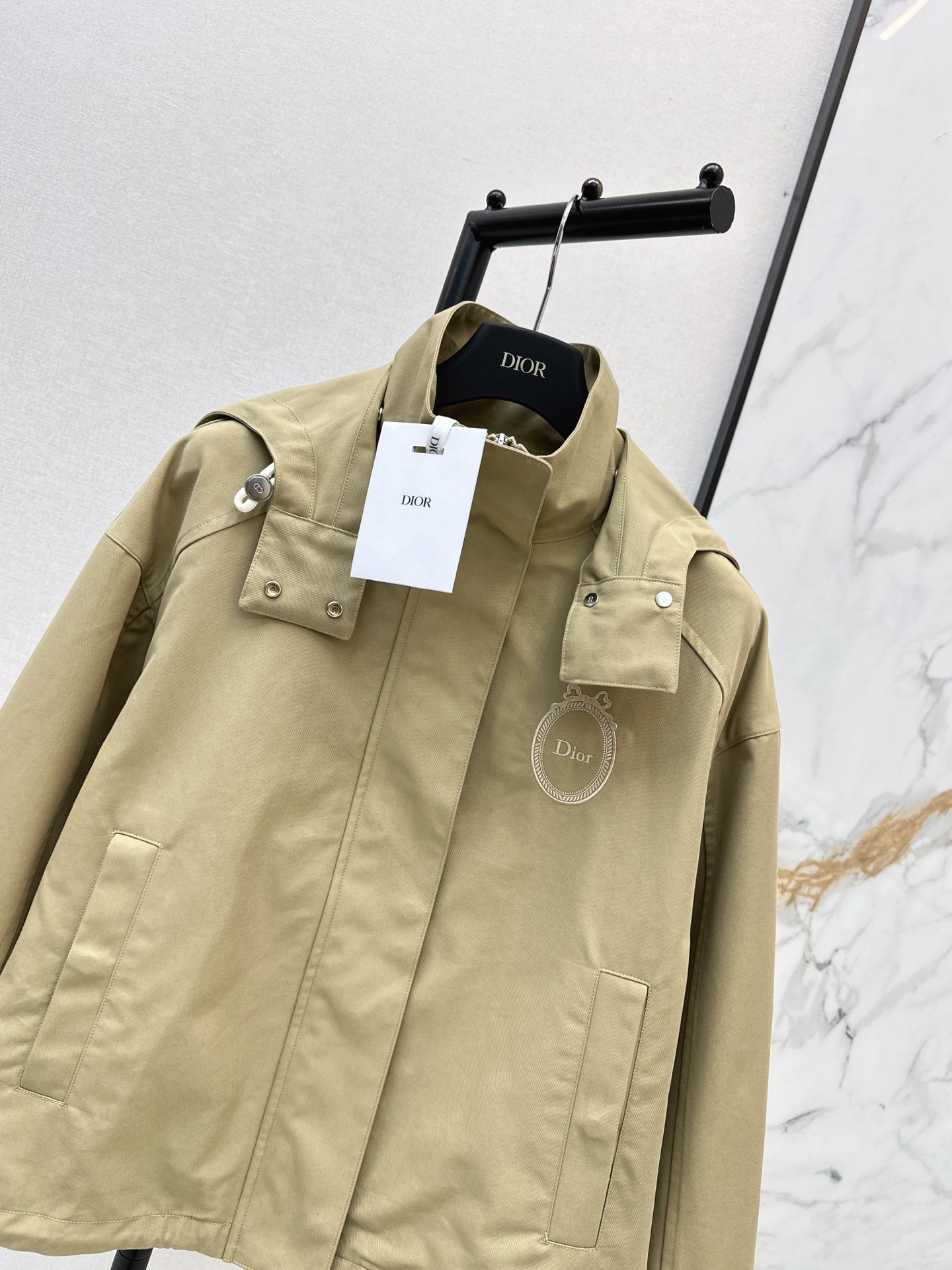 CD26fw hooded jacket