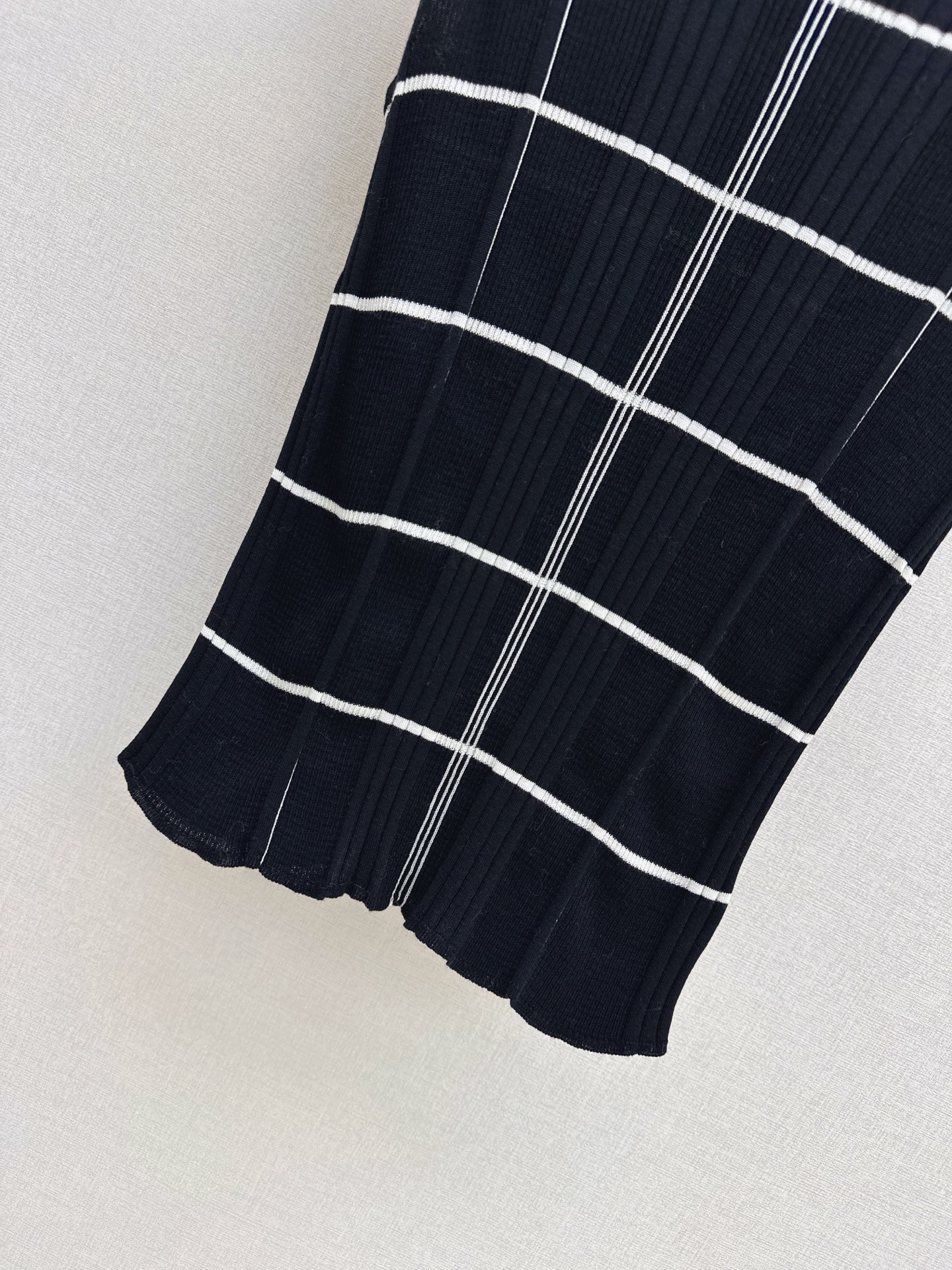 Max 26fw check knit vest