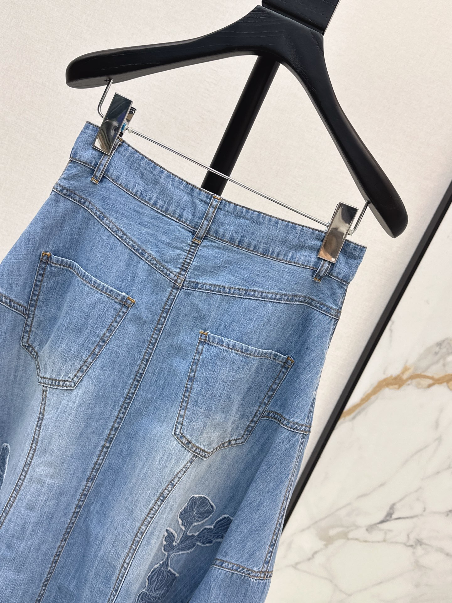 ES 26fw embroidery denim skirt