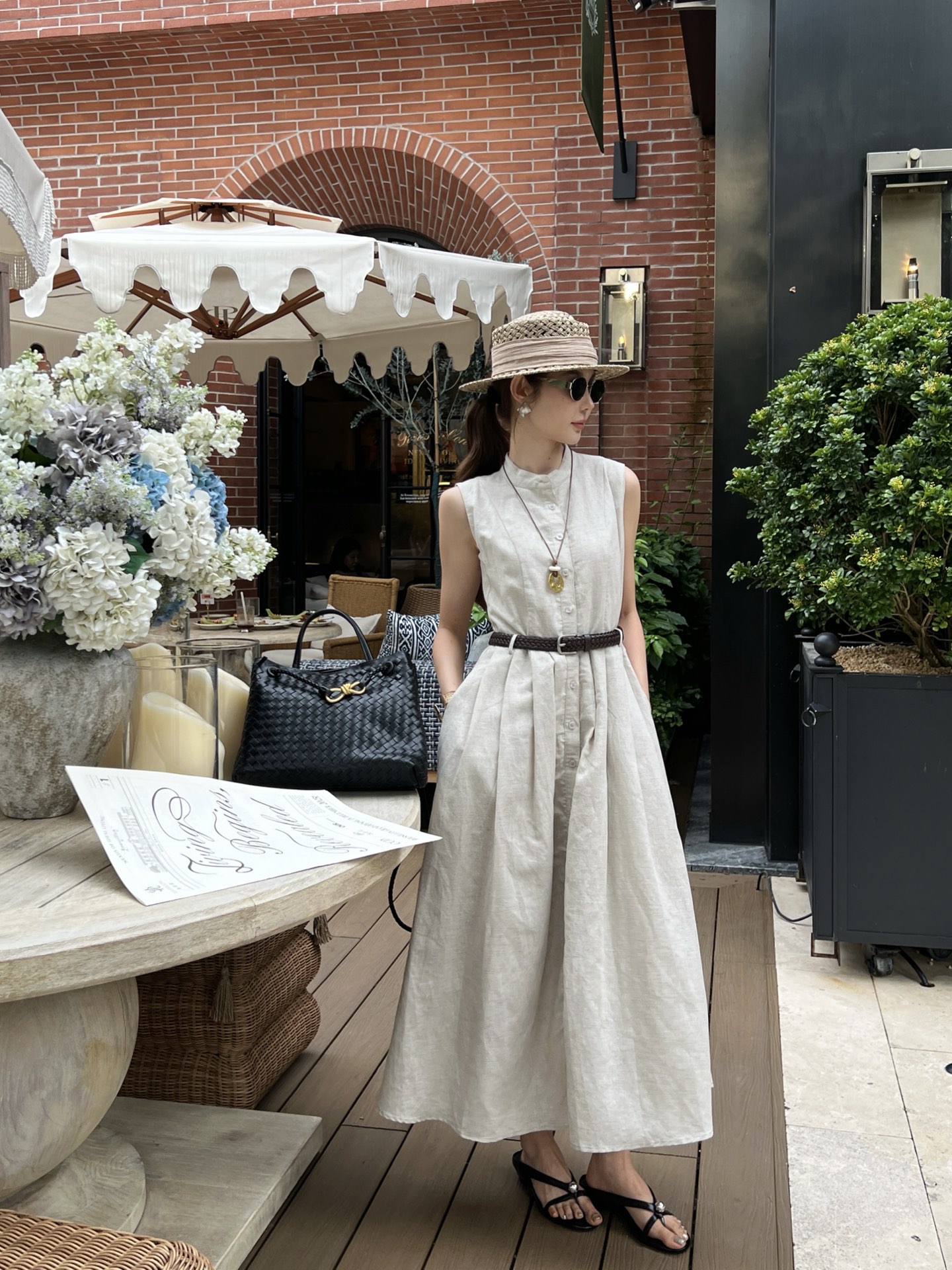 Brun 26ss sleeveless linen dress