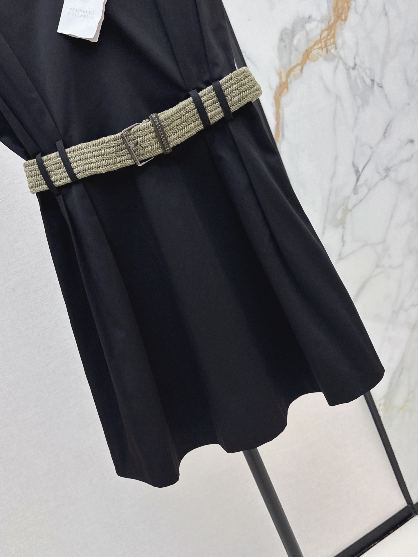 Brun 26ss sleeveless belted dress