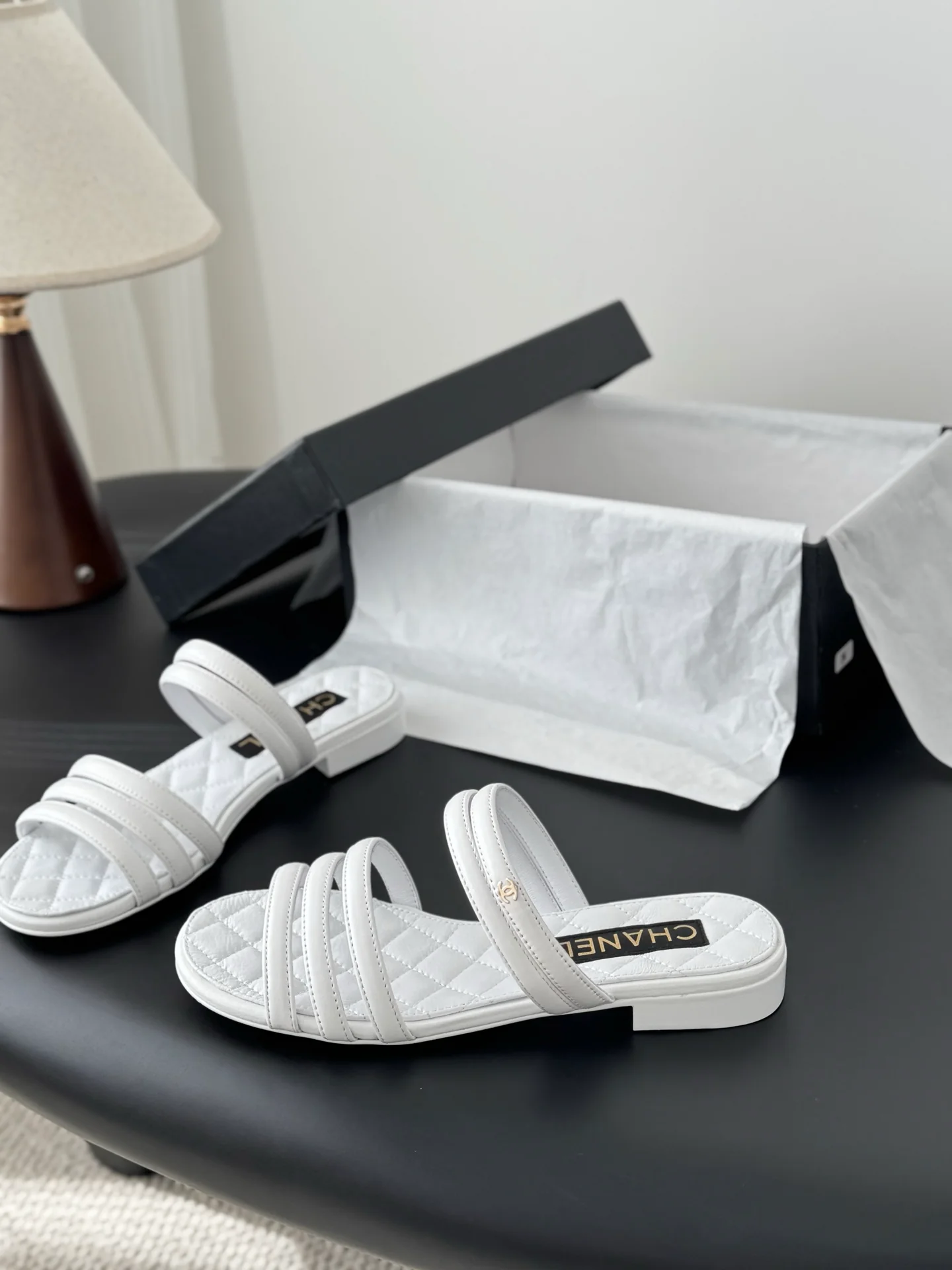 Chan 26ss sandals