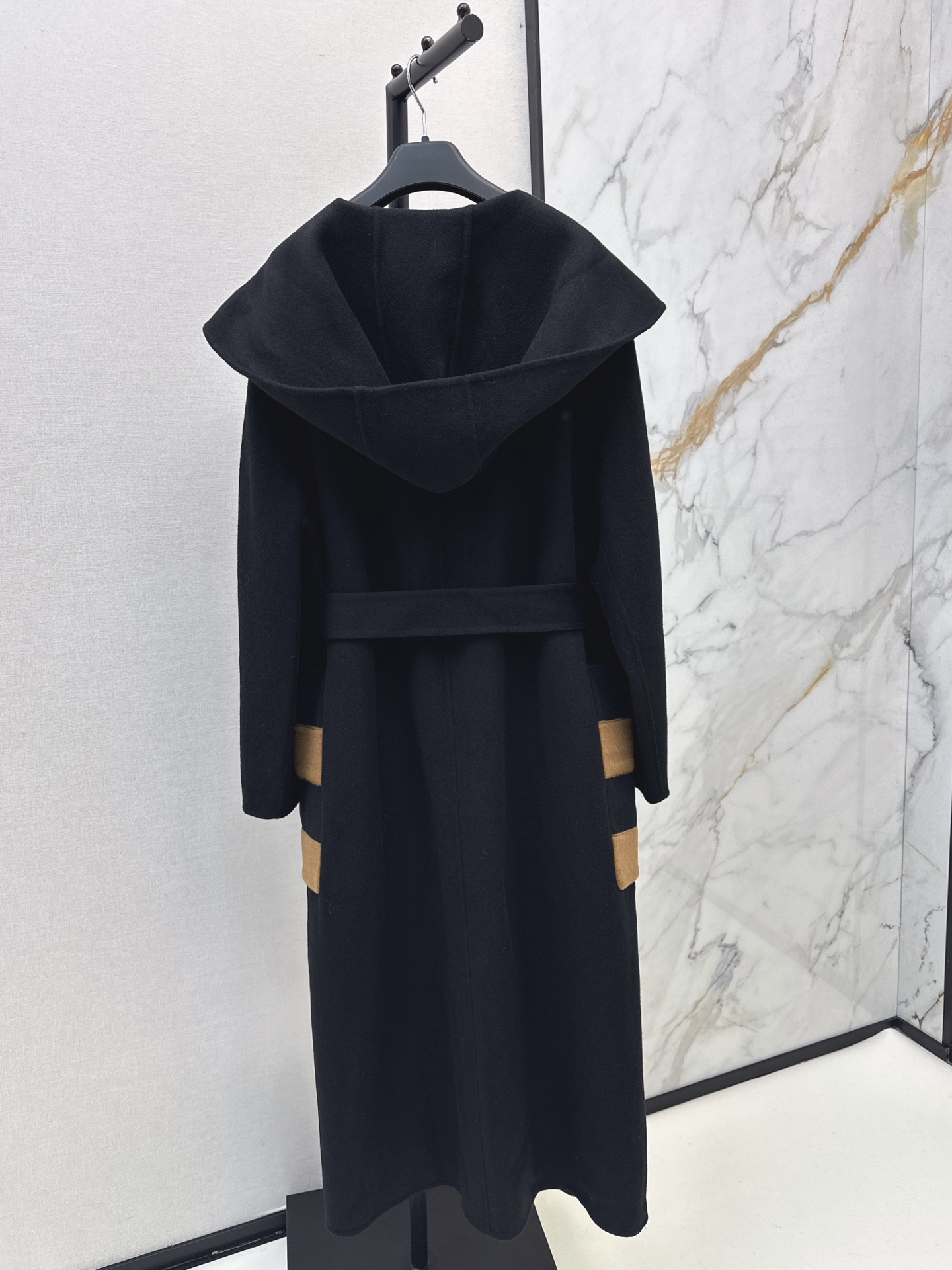 Max 26fw woolen hooded overcoats