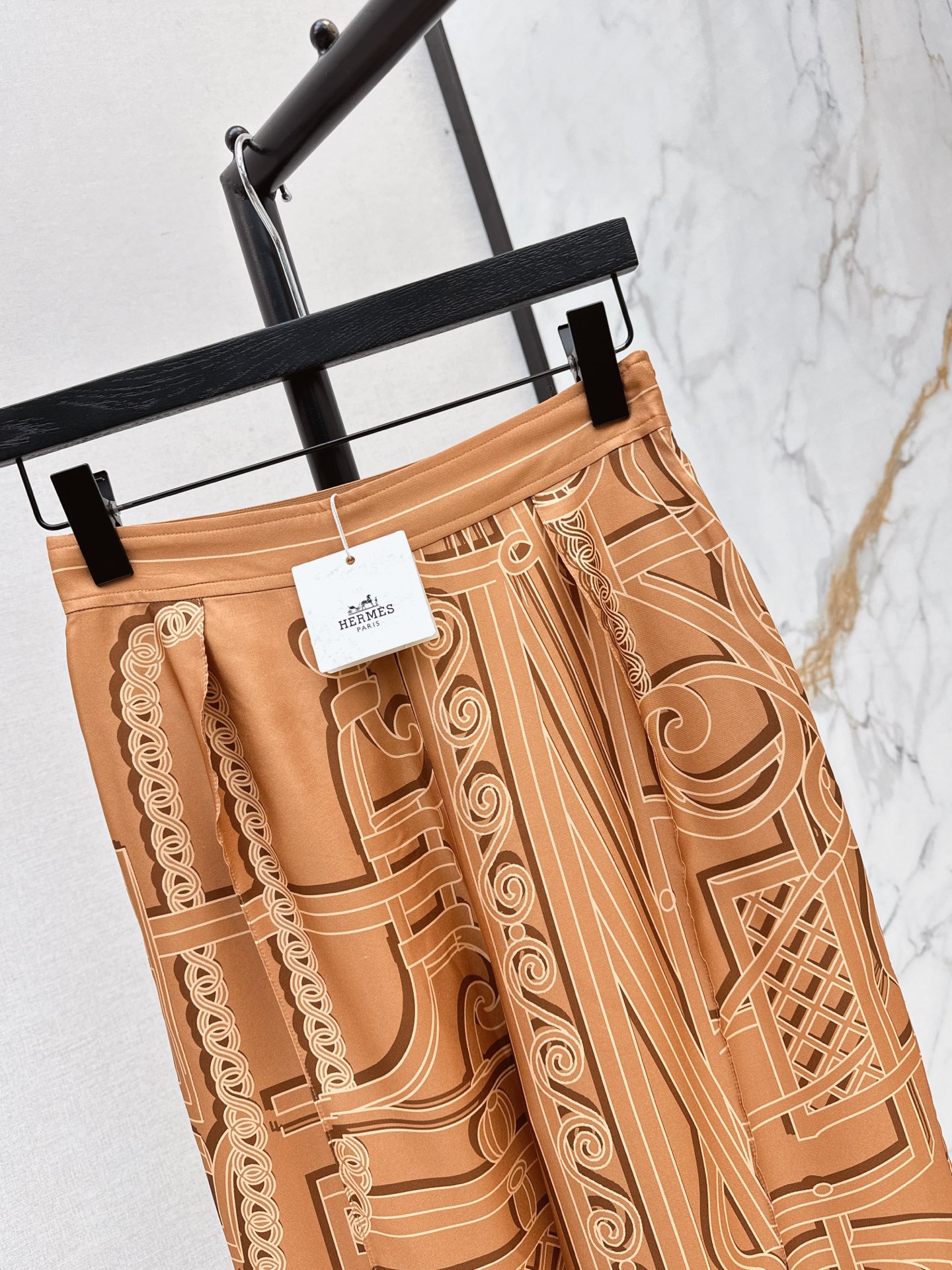 Her 26fw print silk pants