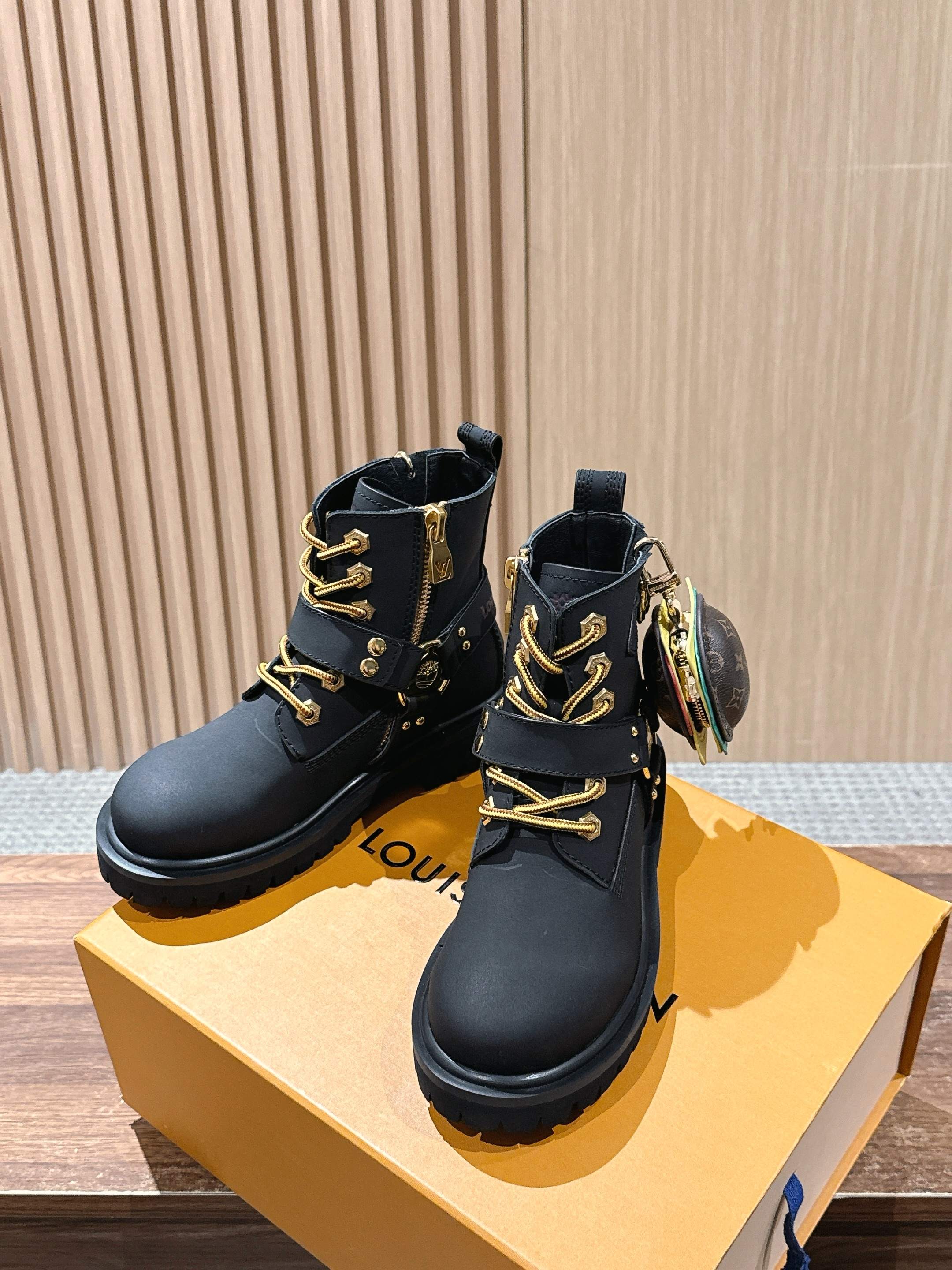 Loui 25fw biker boots