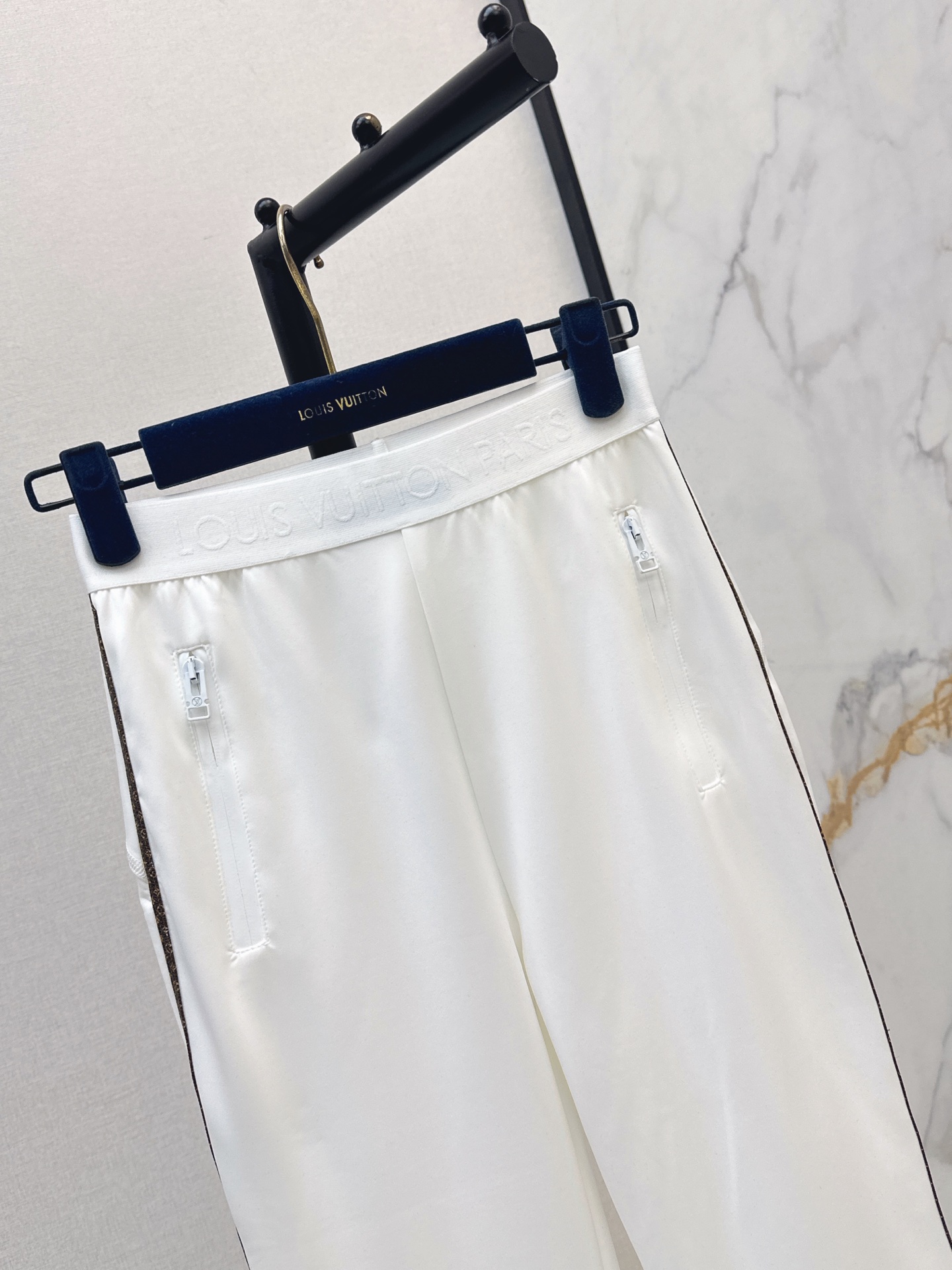 Loui 26fw flared pants