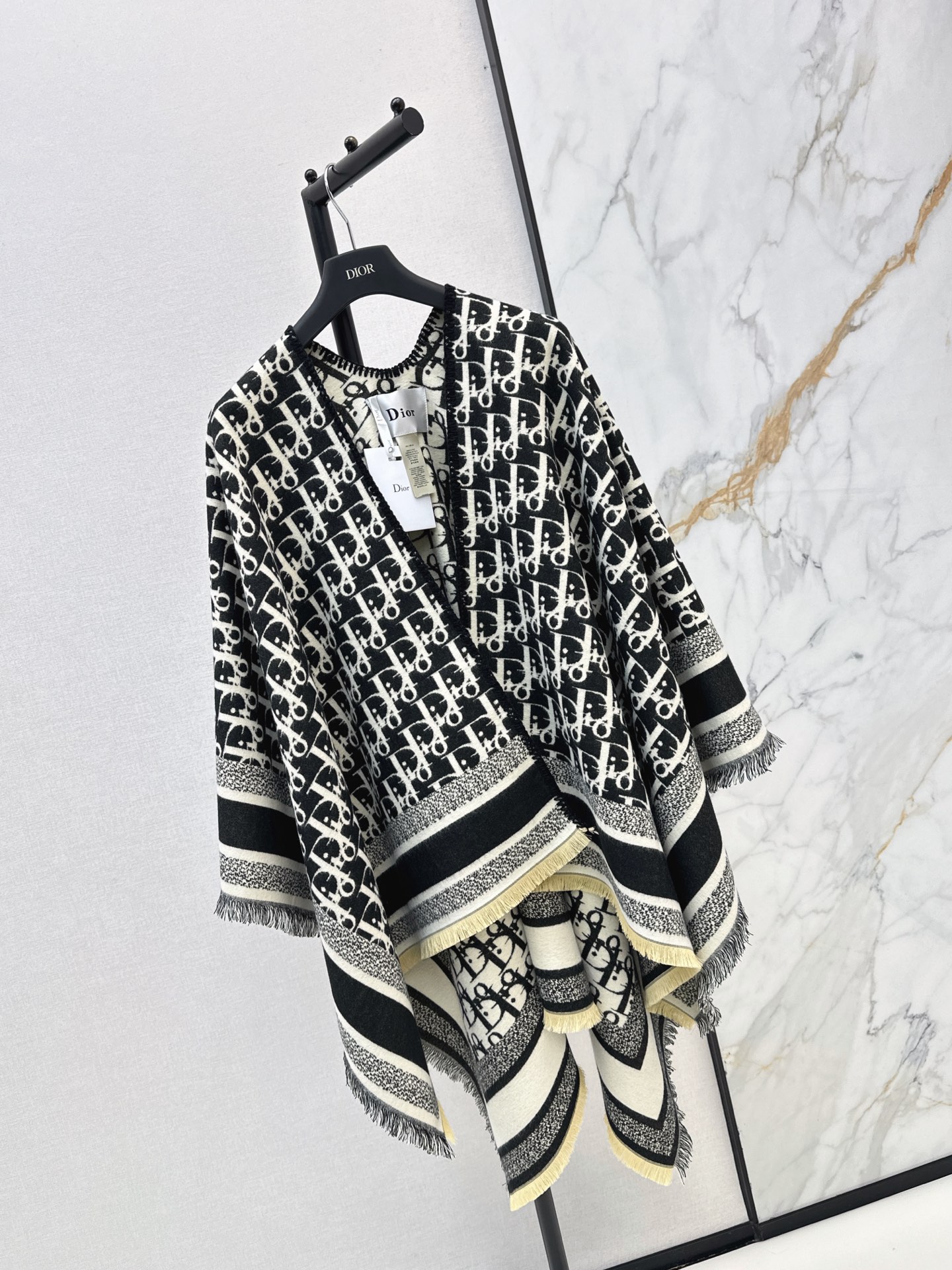 CD 26fw cashmere shawls cape