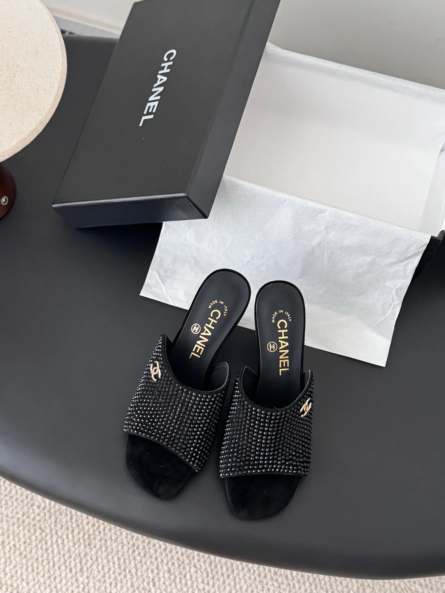 Chan 25fw kitten sandals