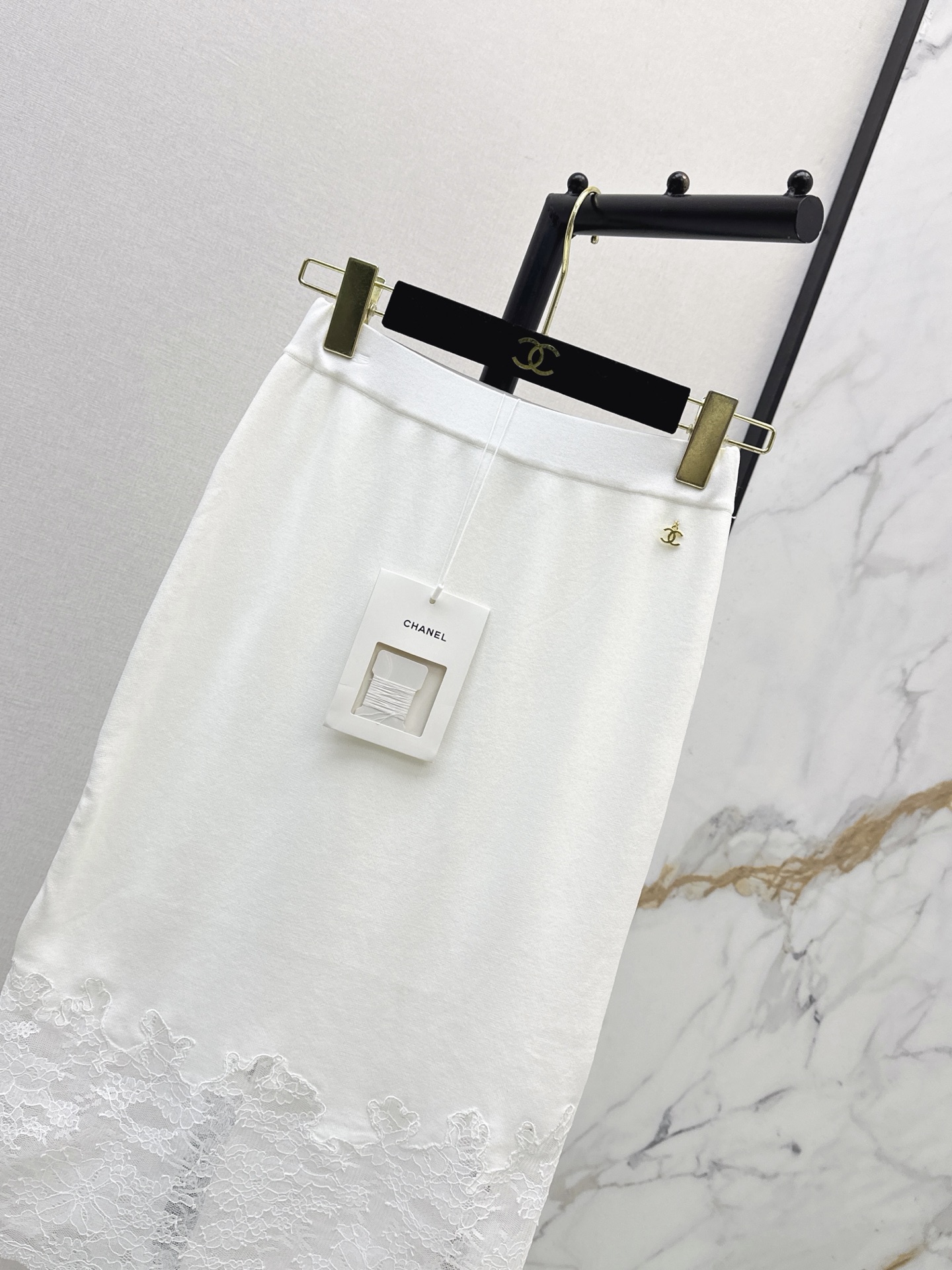Chan 26fw contract lace skirt