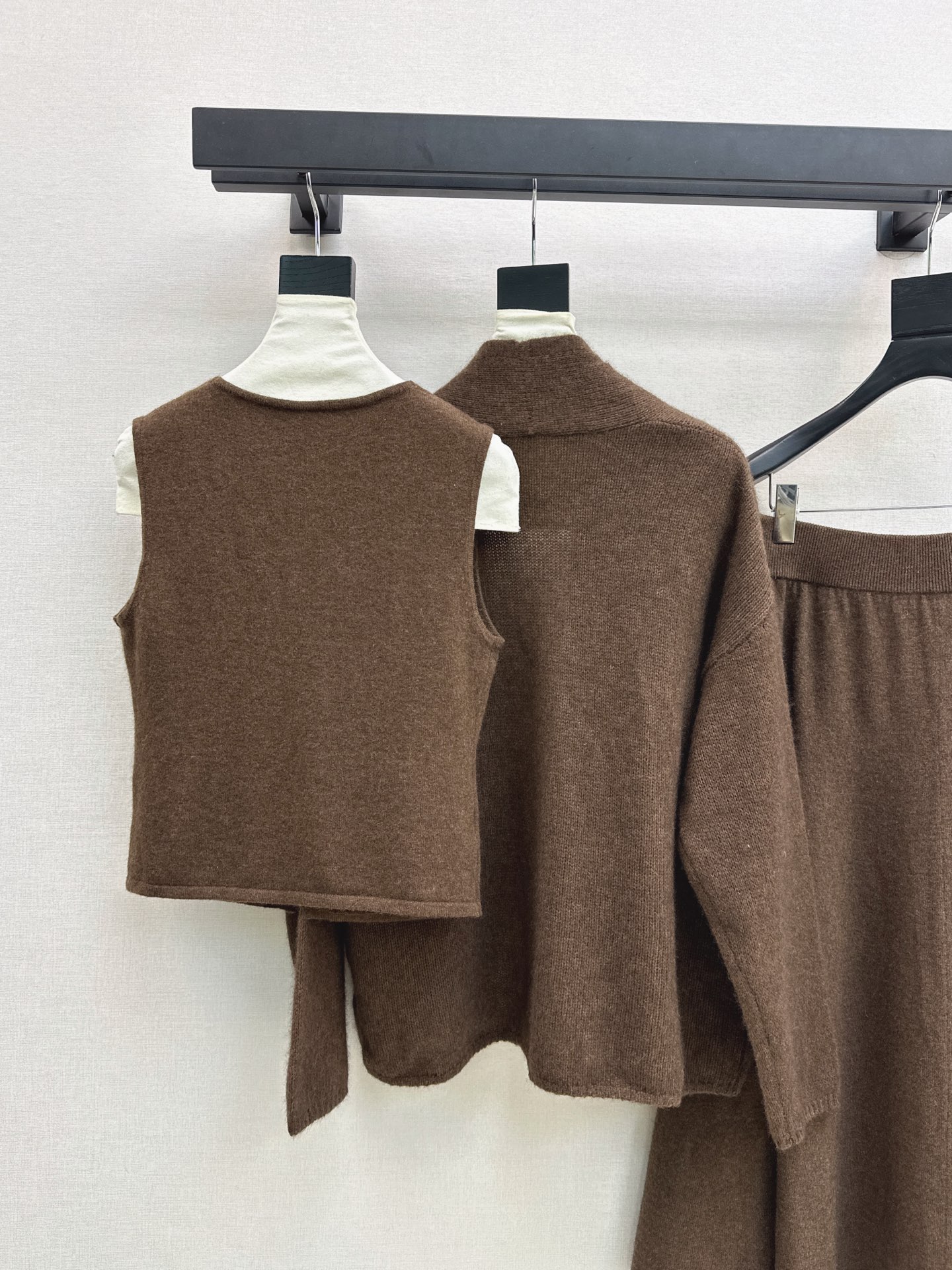 Her 26fw knit cardigan vest pleated skirt sets