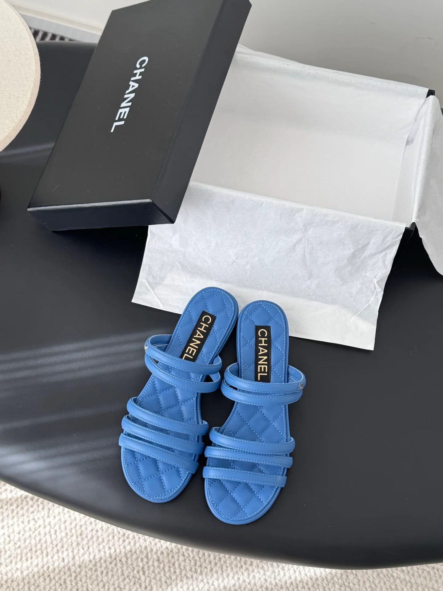 Chan 26ss sandals